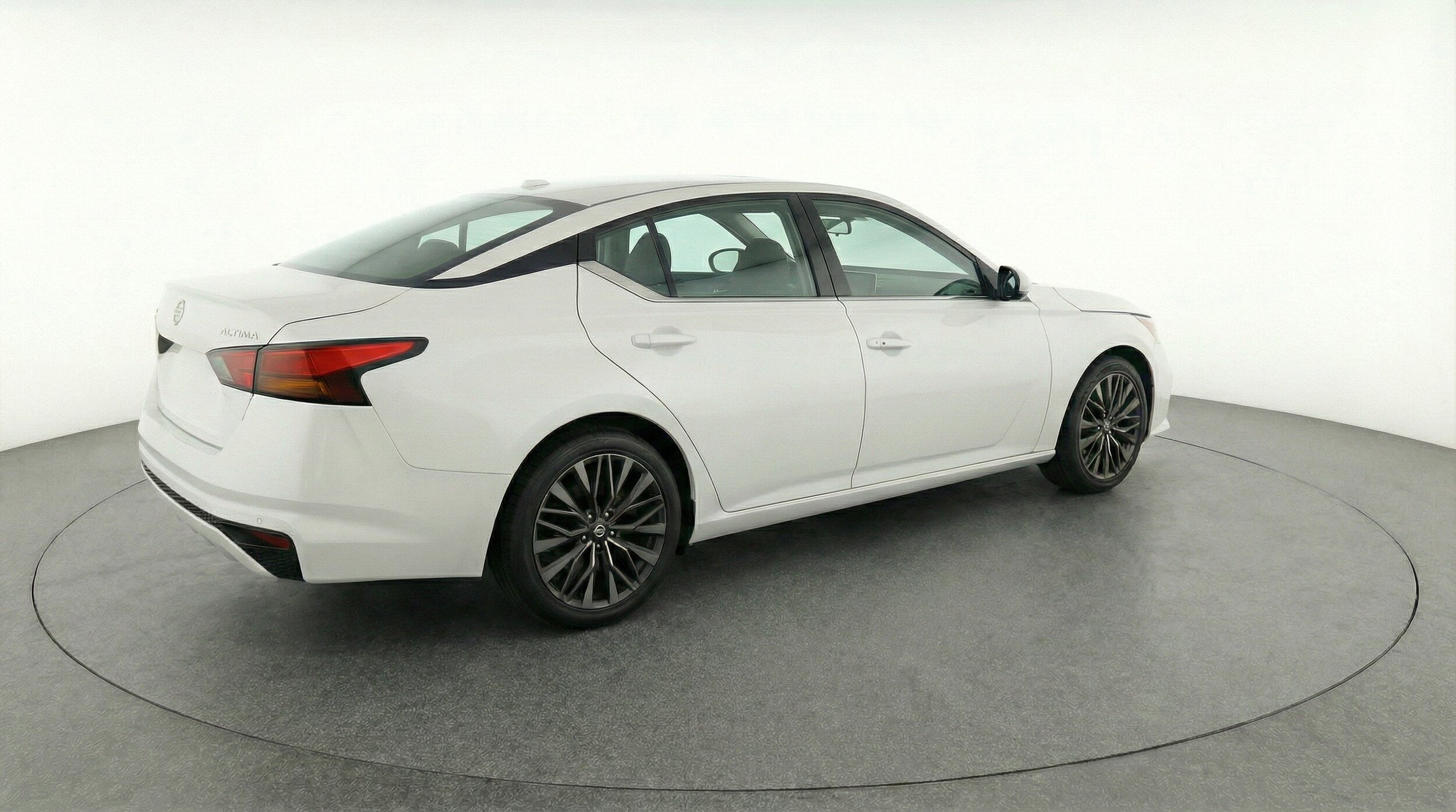 Thumbnail: 2025 Nissan Altima - 9