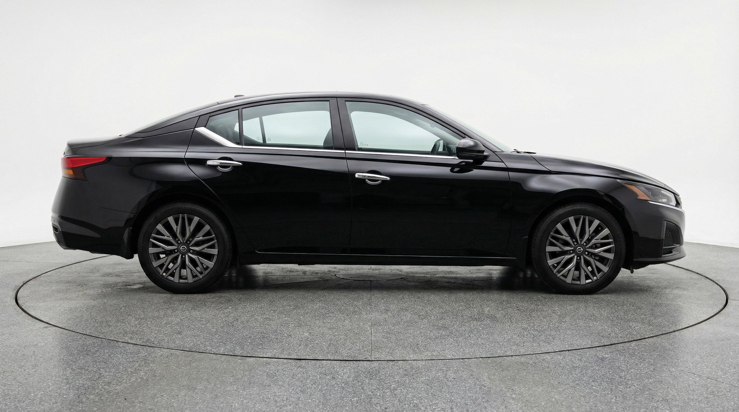 Thumbnail: 2025 Nissan Altima - 11