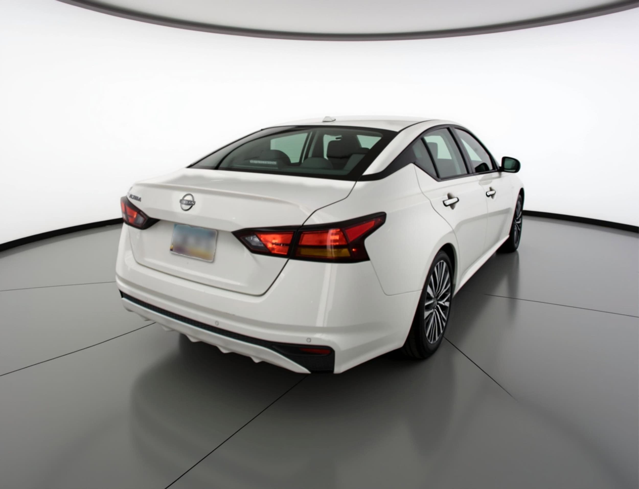 Thumbnail: 2025 Nissan Altima - 9
