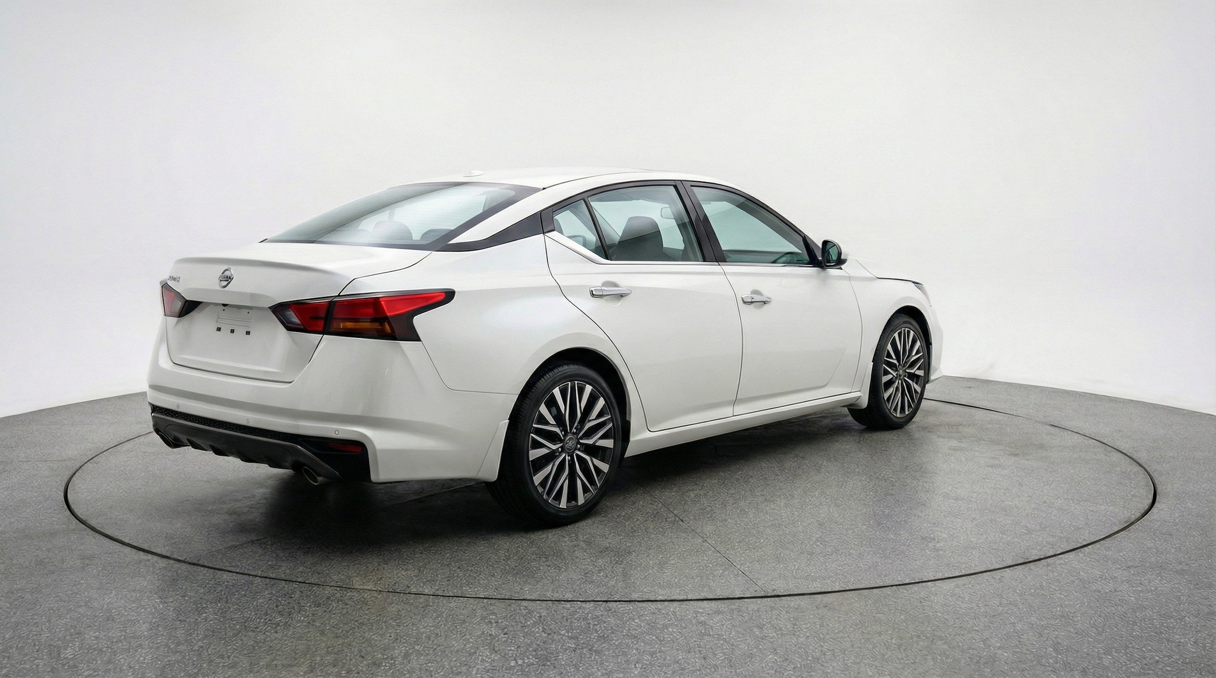 Thumbnail: 2025 Nissan Altima - 9