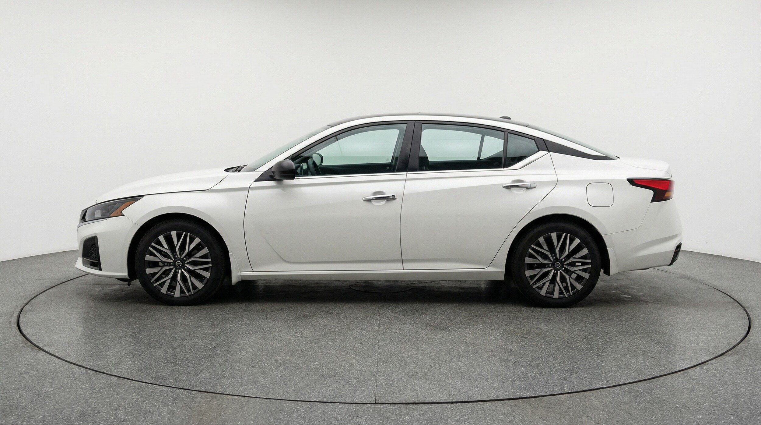 Thumbnail: 2025 Nissan Altima - 4