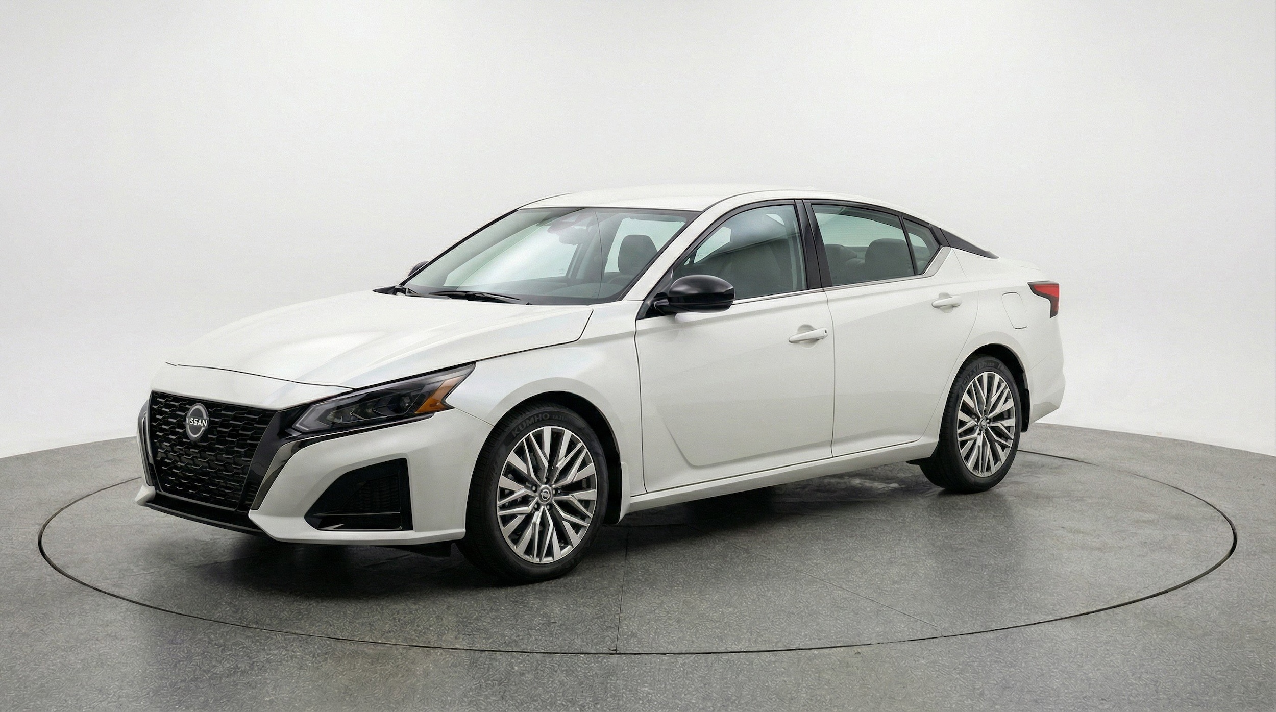 Thumbnail: 2025 Nissan Altima - 3