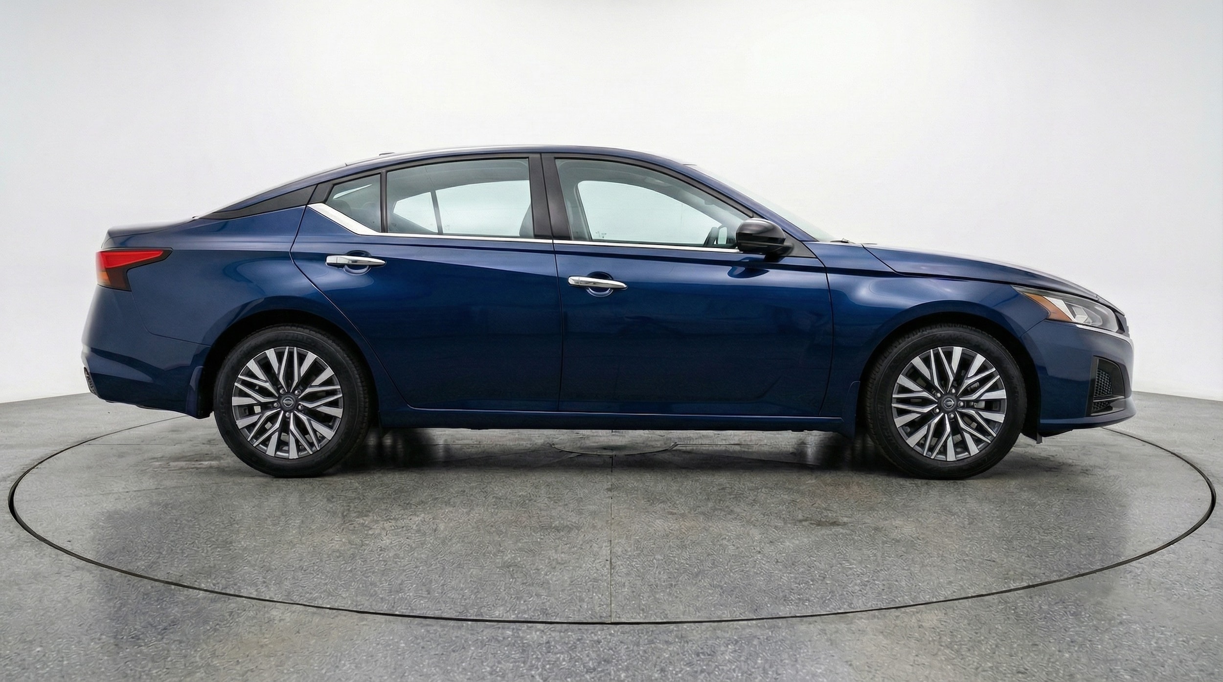 Thumbnail: 2025 Nissan Altima - 8