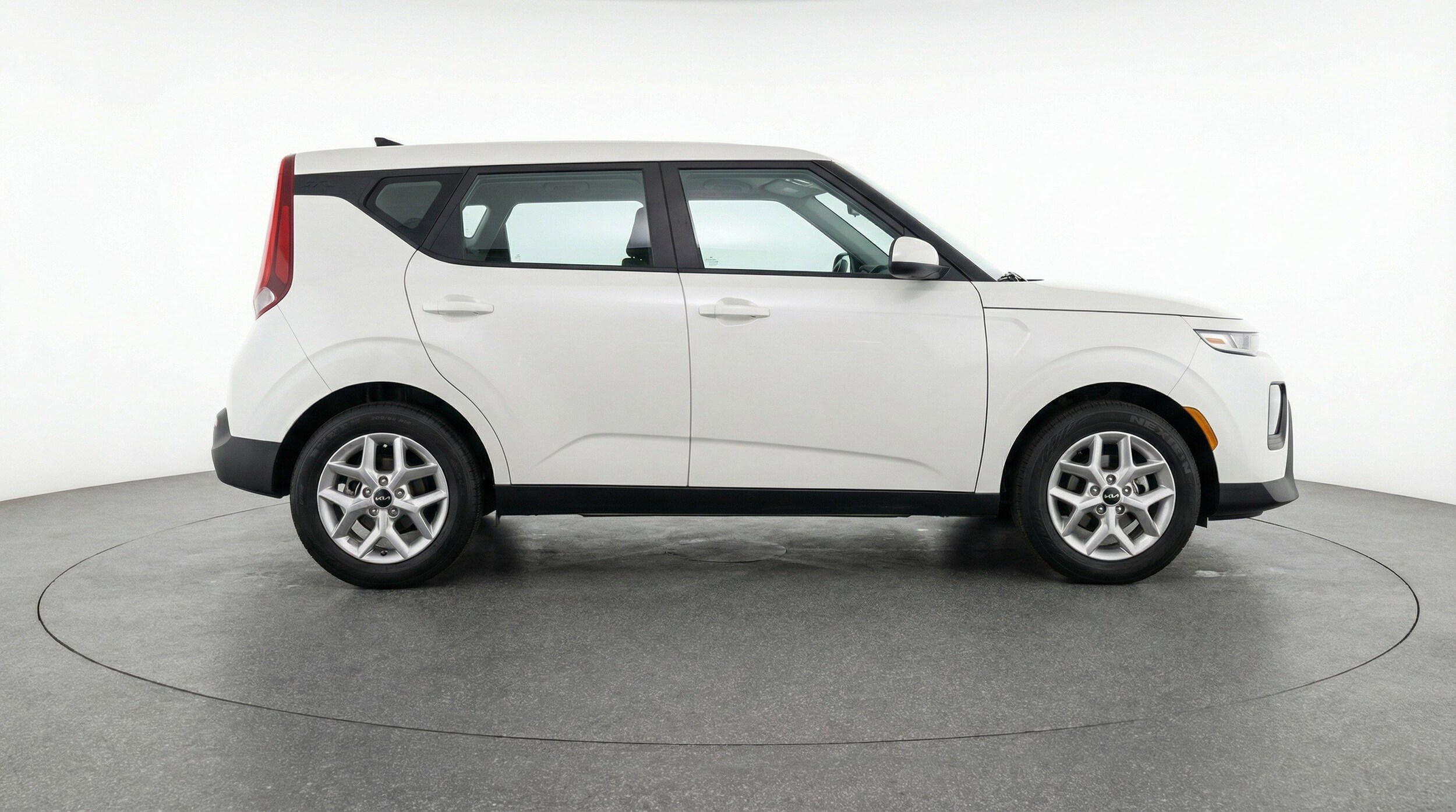 Thumbnail: 2025 Kia Soul - 11