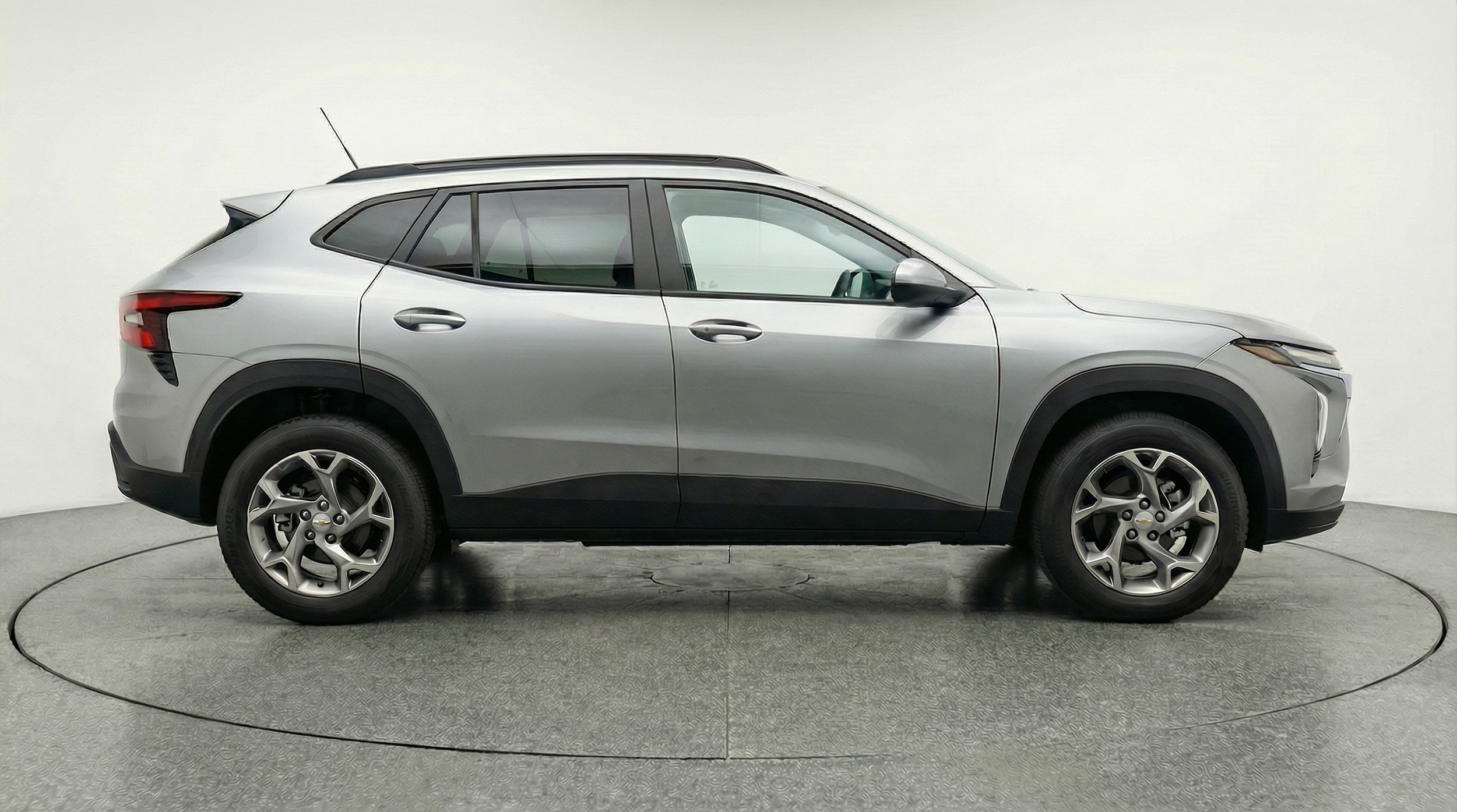 Thumbnail: 2025 Chevrolet Trax - 8