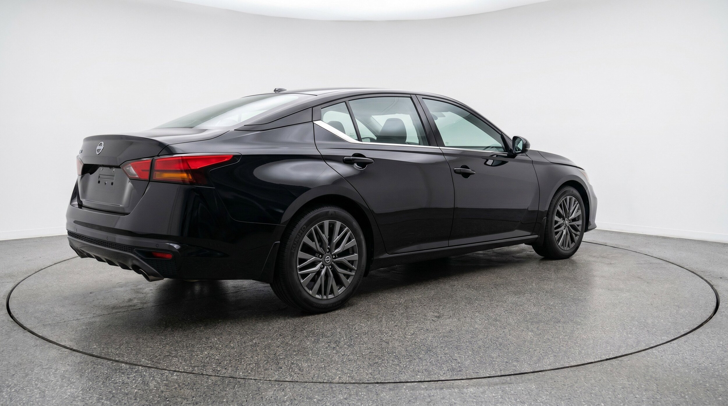 Thumbnail: 2025 Nissan Altima - 9