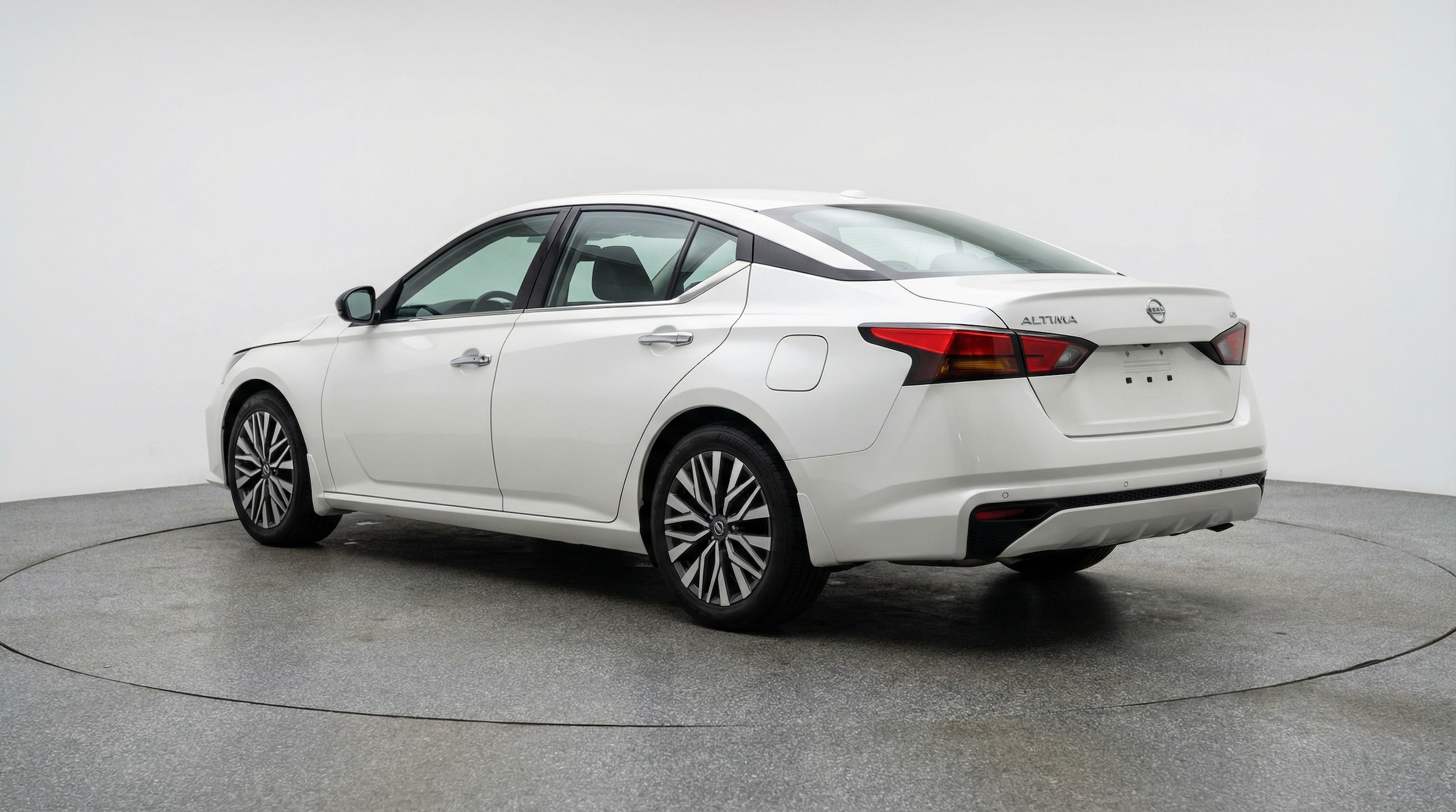 Thumbnail: 2025 Nissan Altima - 5