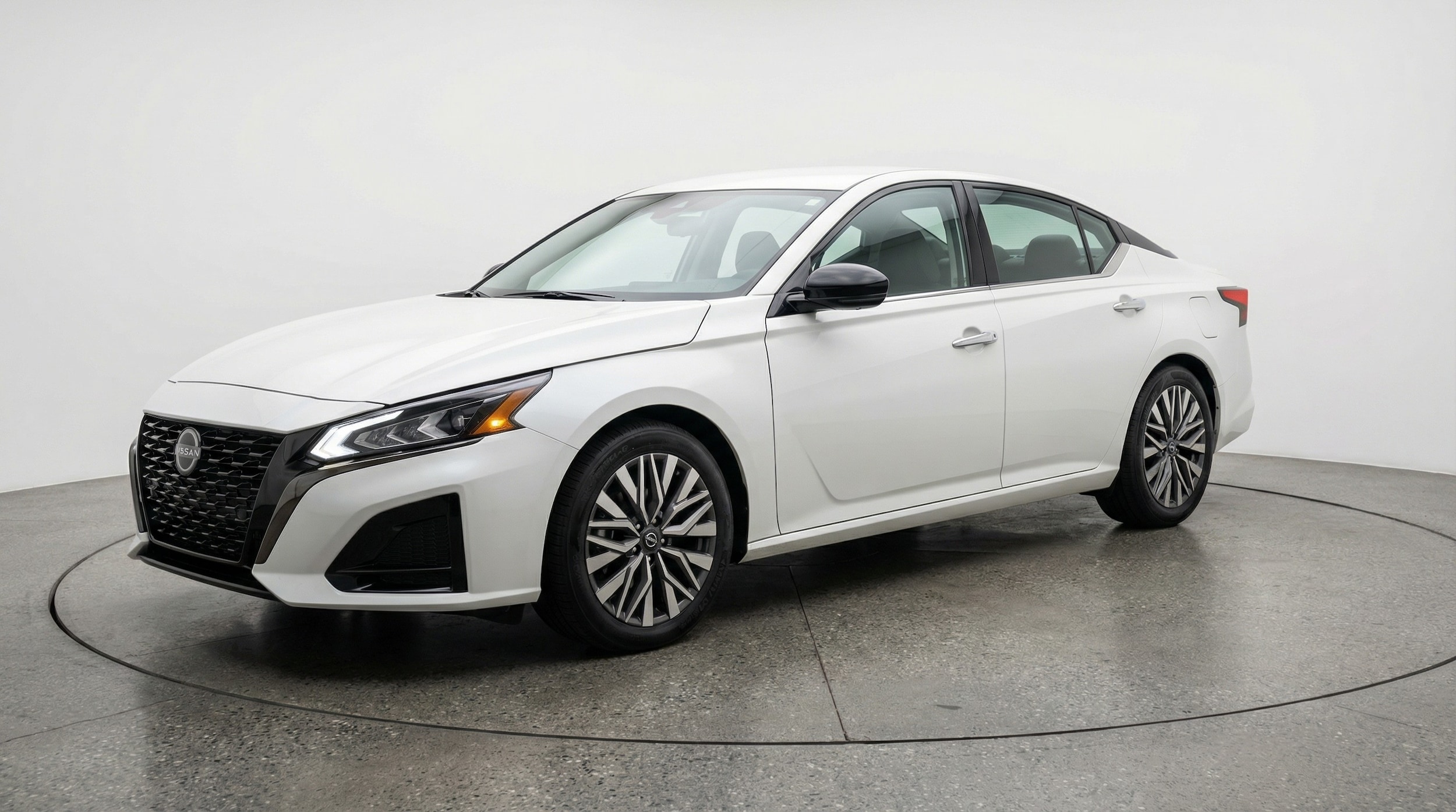 Thumbnail: 2025 Nissan Altima - 3