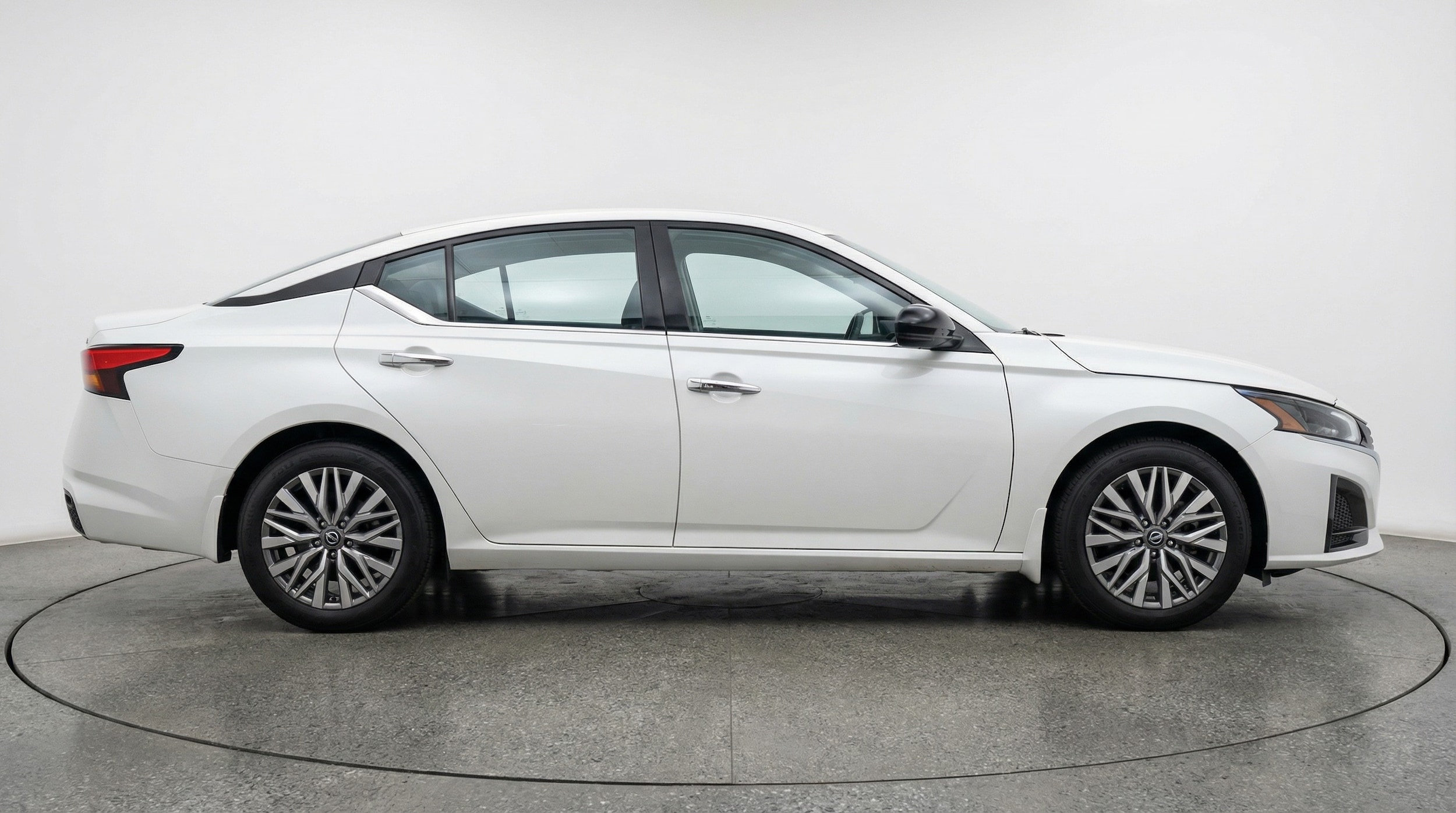 Thumbnail: 2025 Nissan Altima - 8