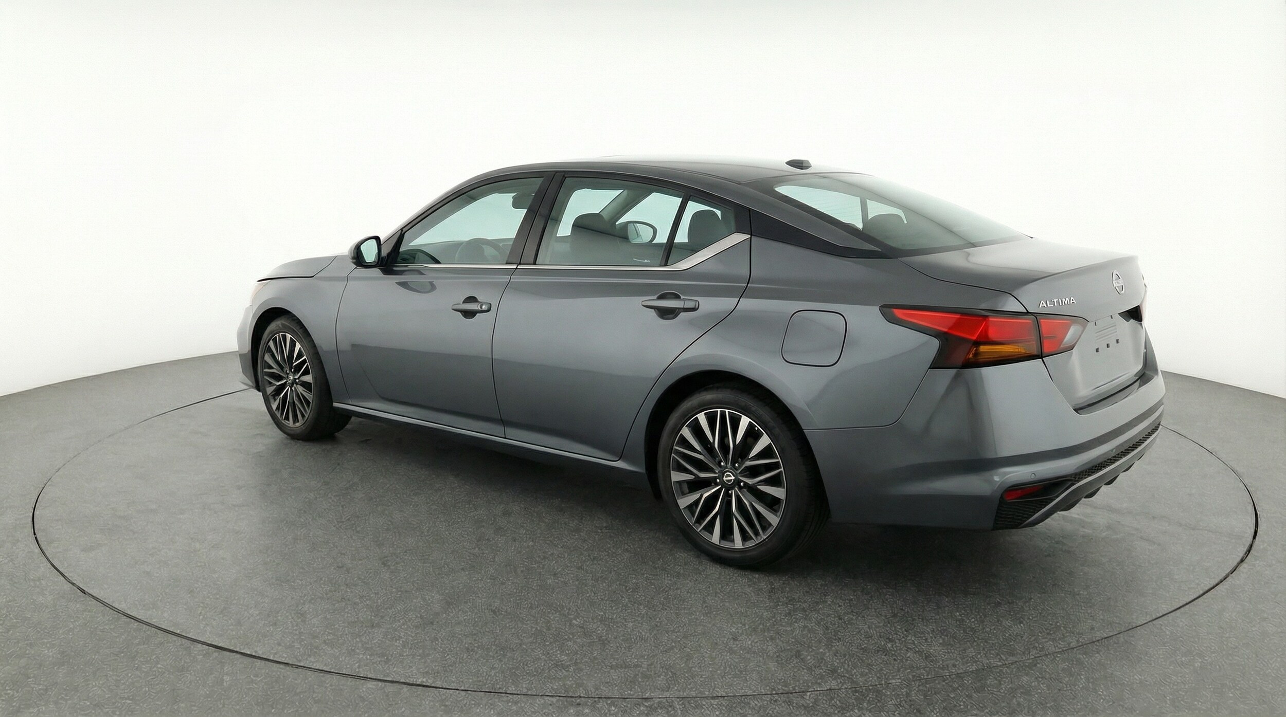 Thumbnail: 2025 Nissan Altima - 5