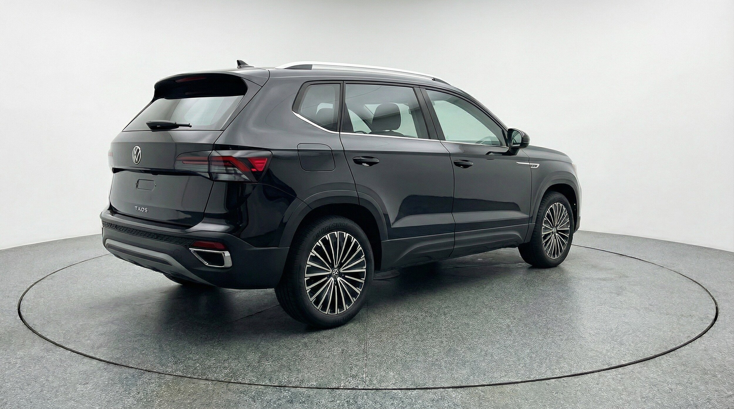 Thumbnail: 2025 Volkswagen Taos - 9