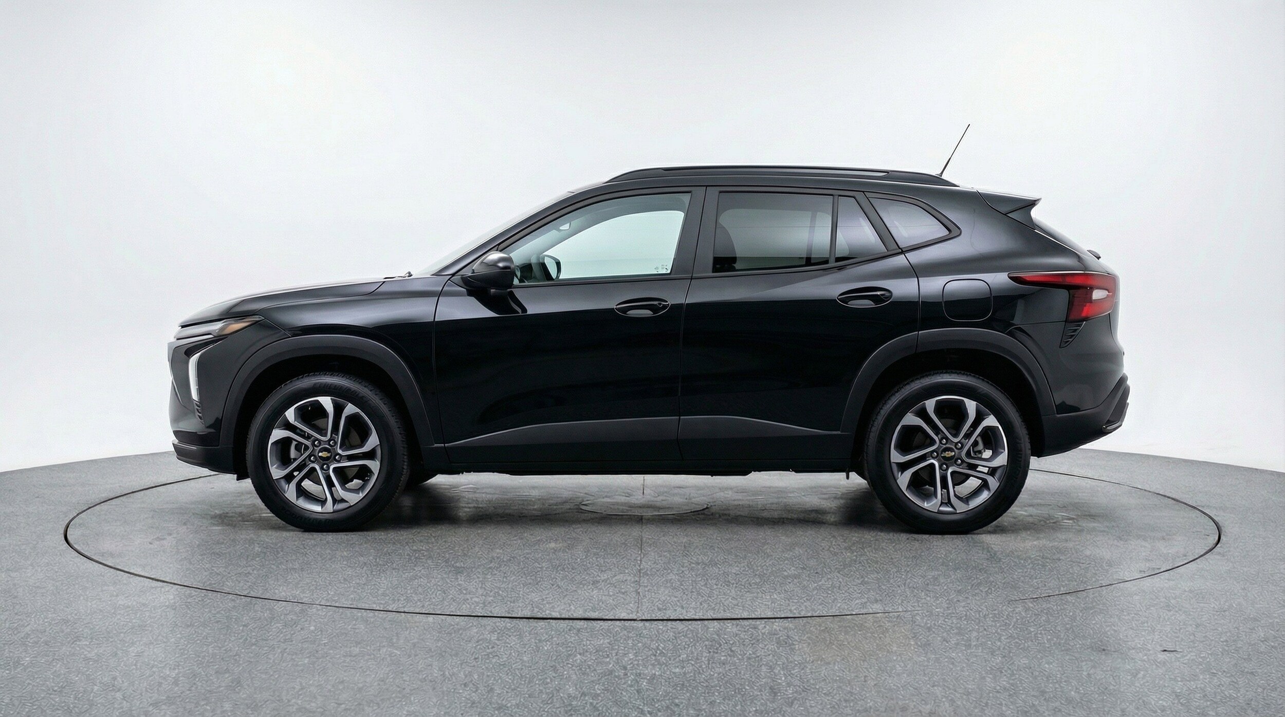 Thumbnail: 2025 Chevrolet Trax - 5