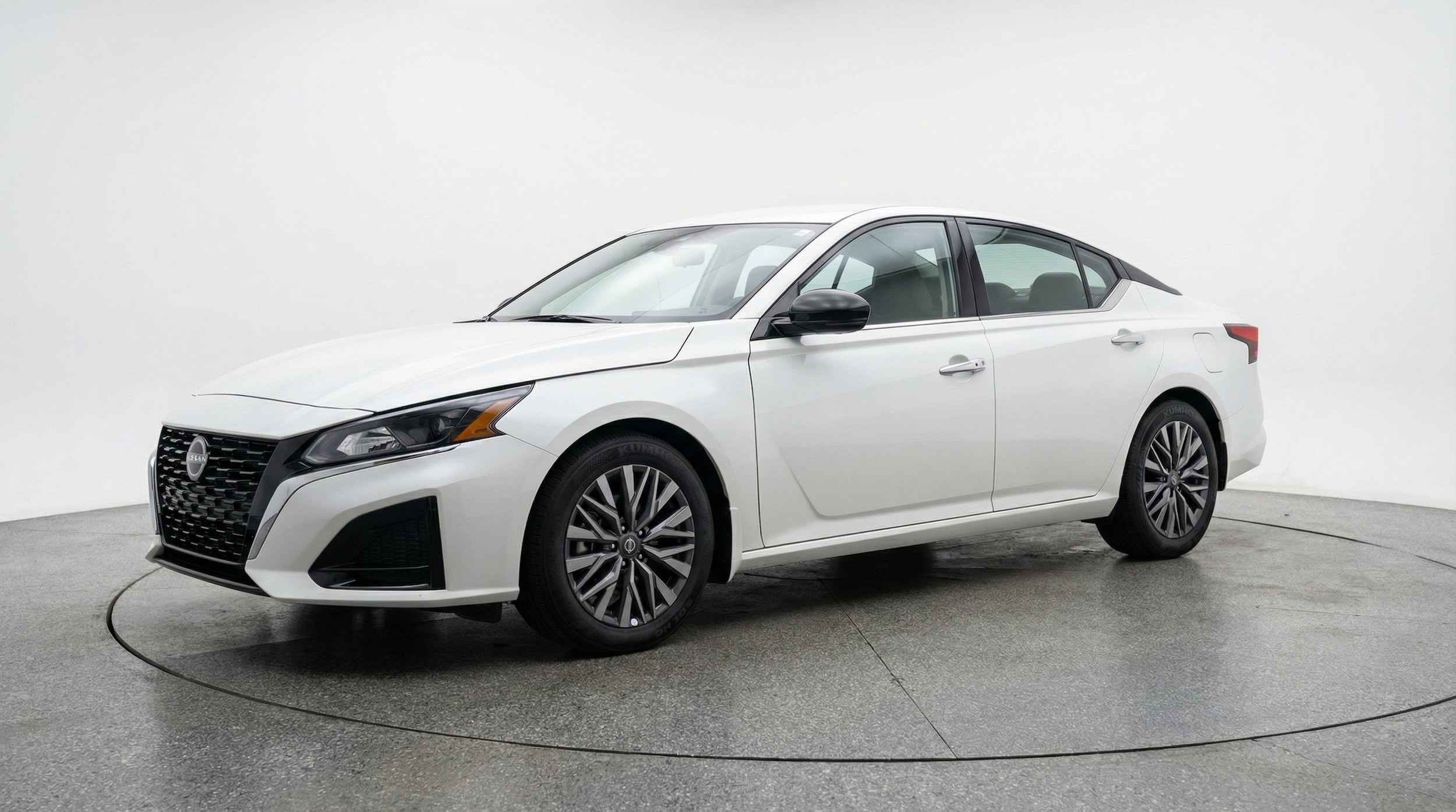 Thumbnail: 2025 Nissan Altima - 3