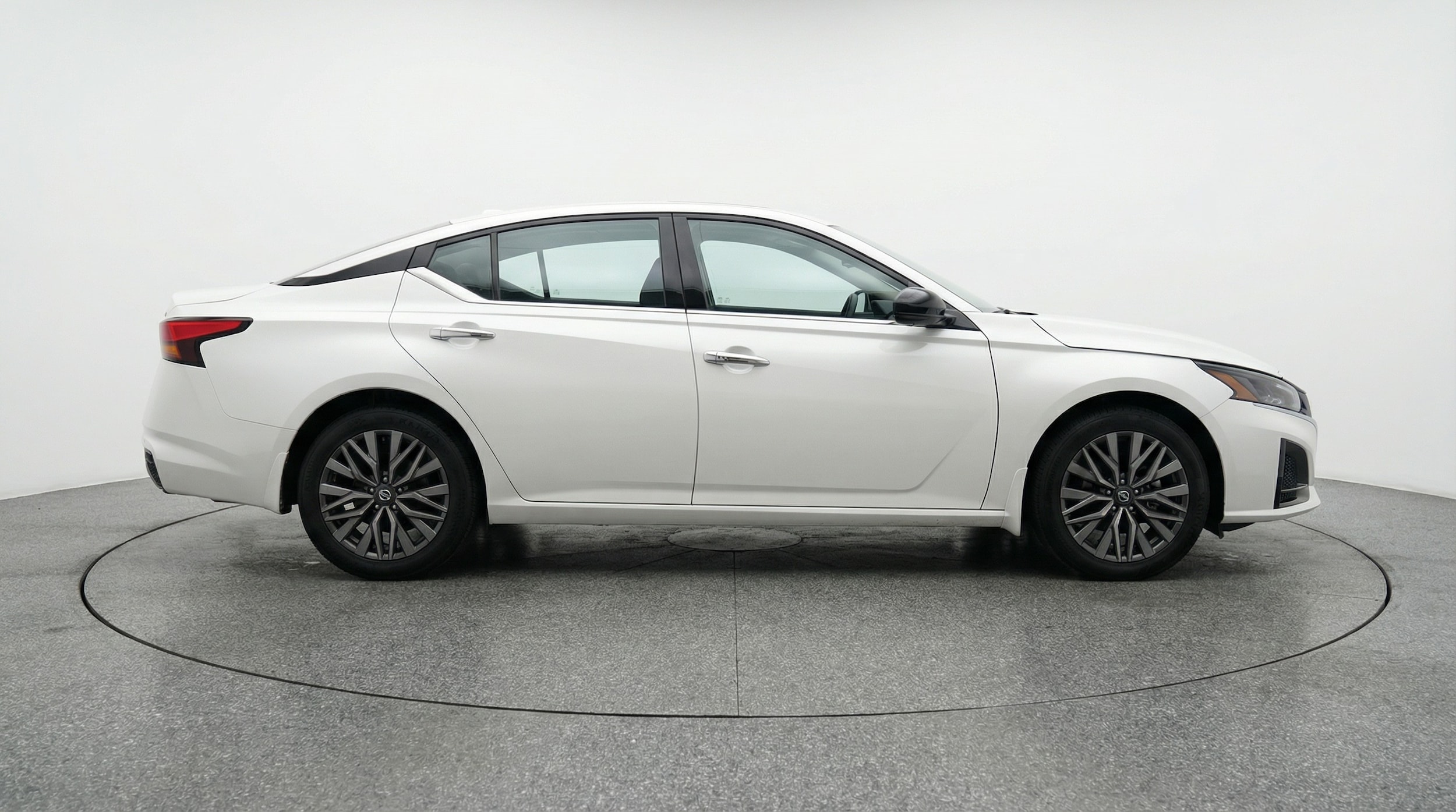 Thumbnail: 2025 Nissan Altima - 8