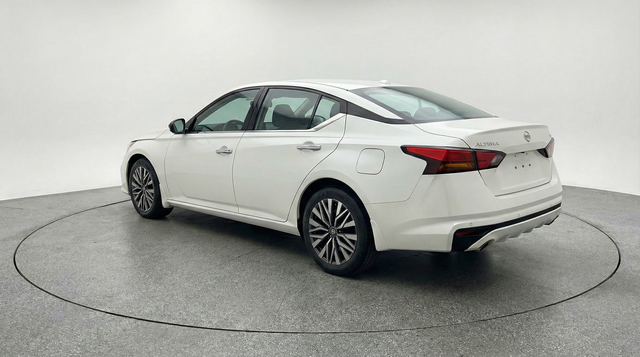 Thumbnail: 2025 Nissan Altima - 6