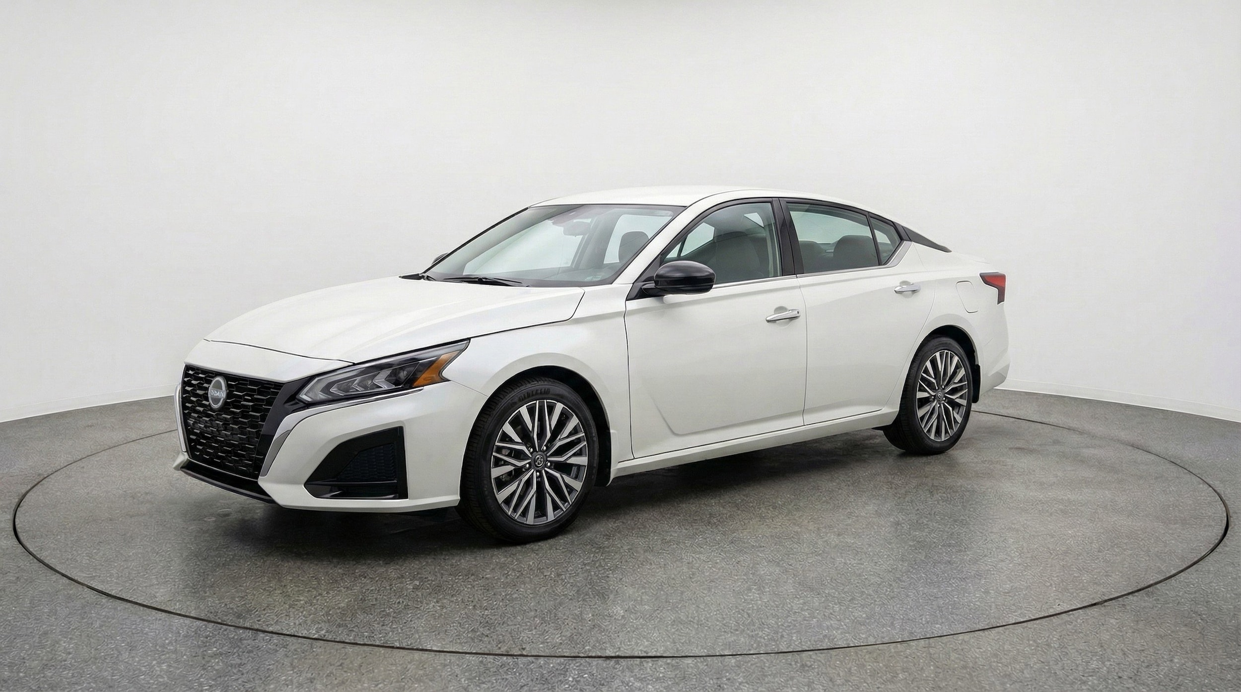 Thumbnail: 2025 Nissan Altima - 3