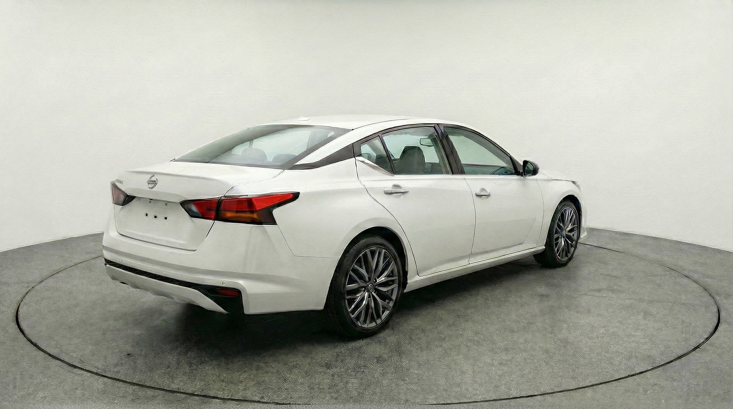 Thumbnail: 2025 Nissan Altima - 9