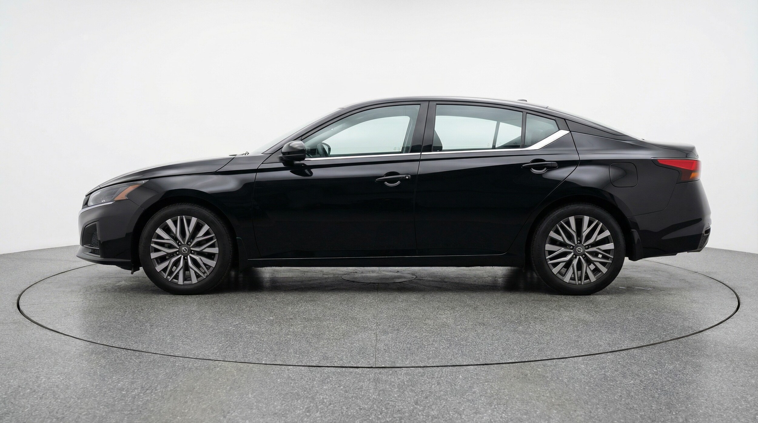 Thumbnail: 2025 Nissan Altima - 4