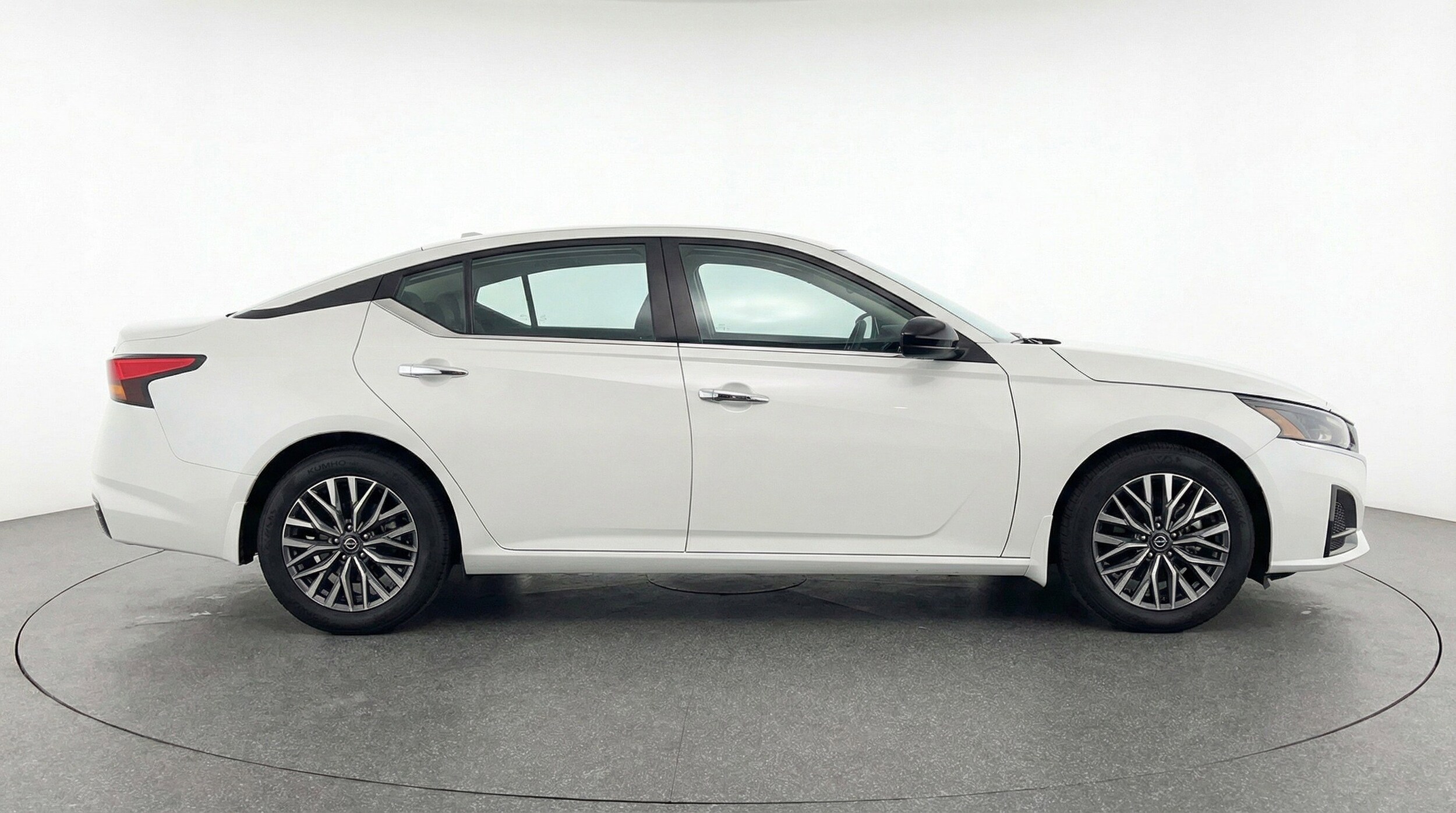 Thumbnail: 2025 Nissan Altima - 11