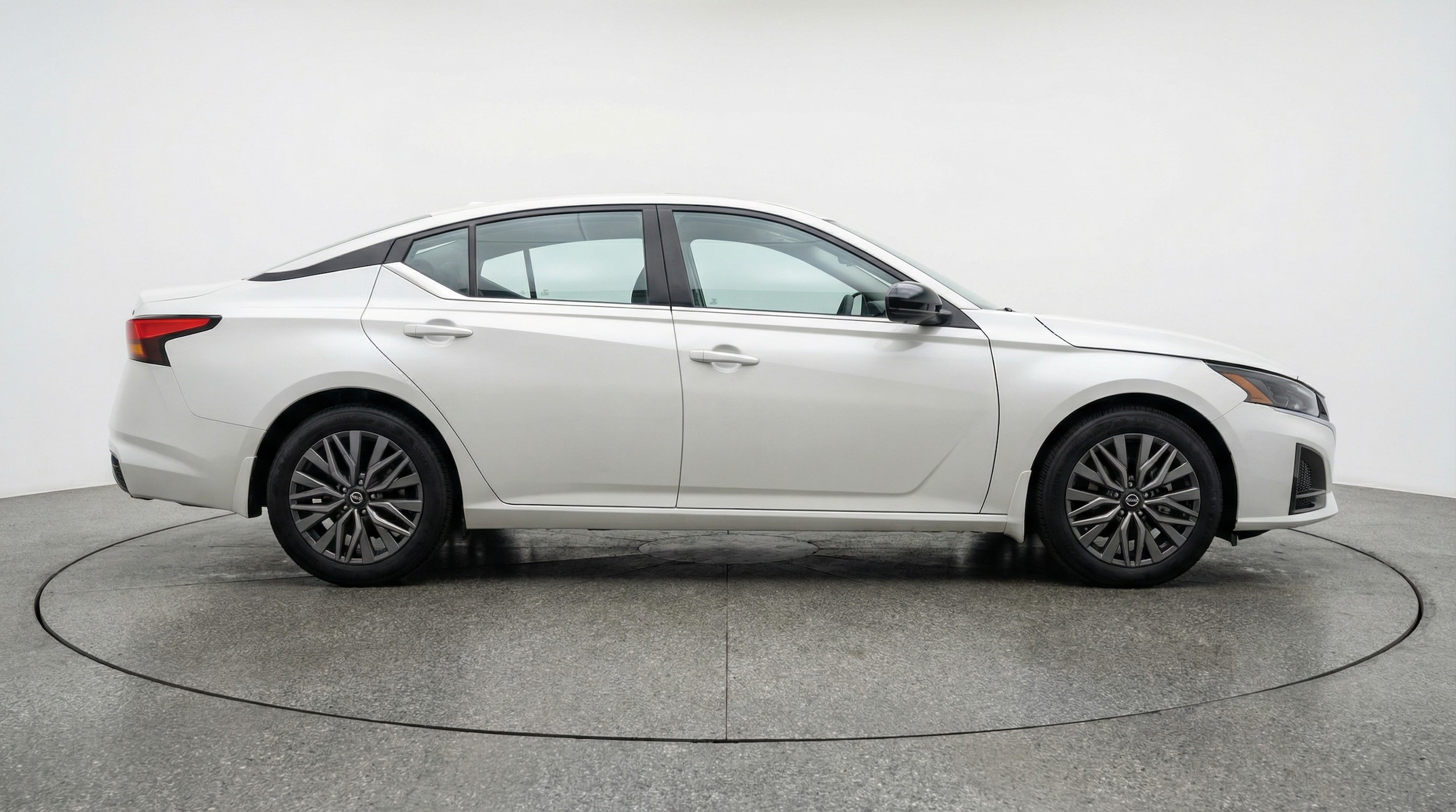 Thumbnail: 2025 Nissan Altima - 8