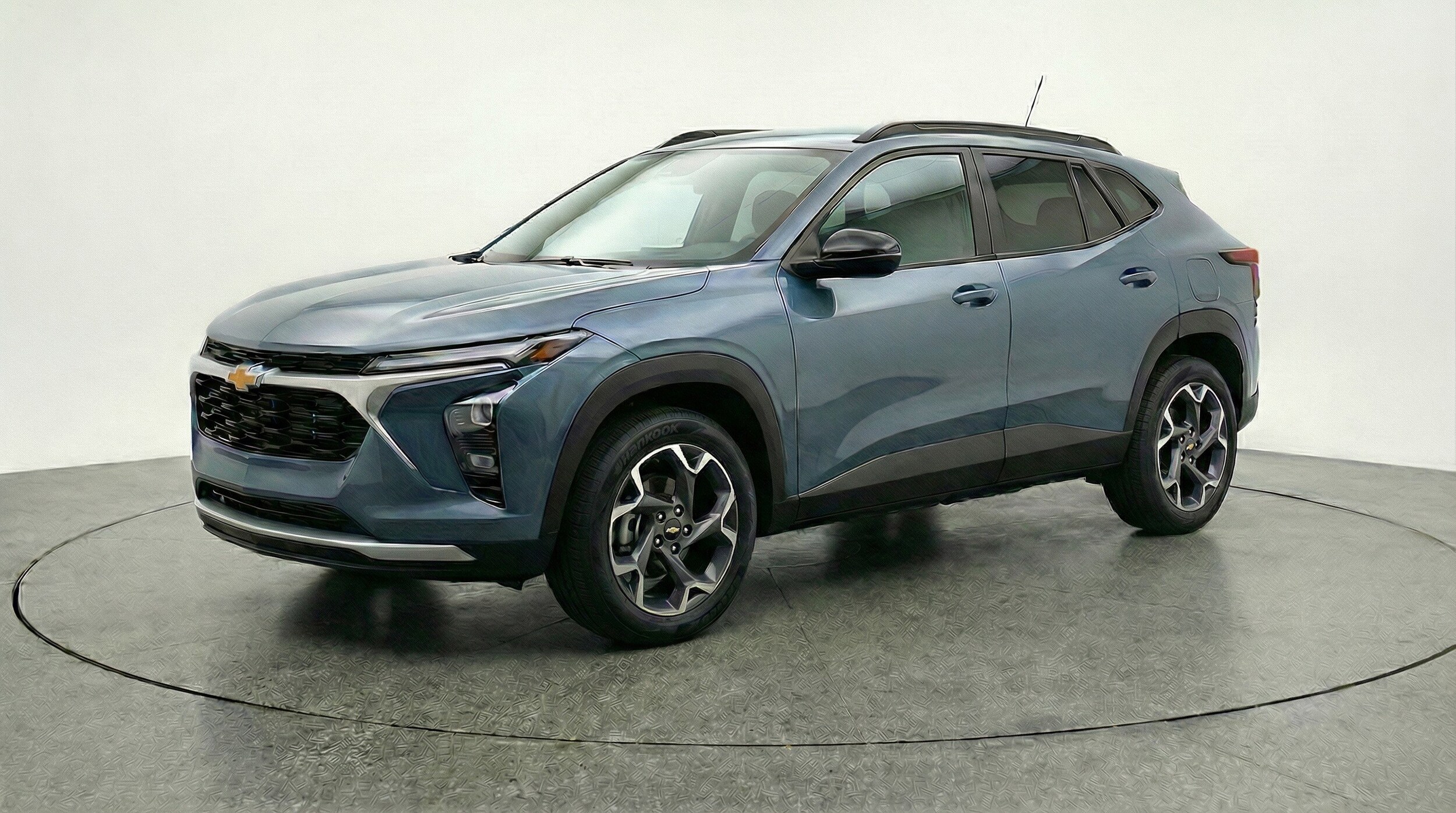 Thumbnail: 2025 Chevrolet Trax - 3