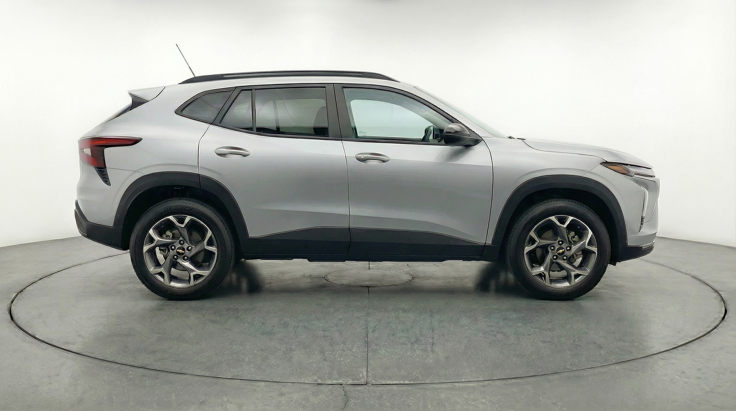 Thumbnail: 2025 Chevrolet Trax - 8