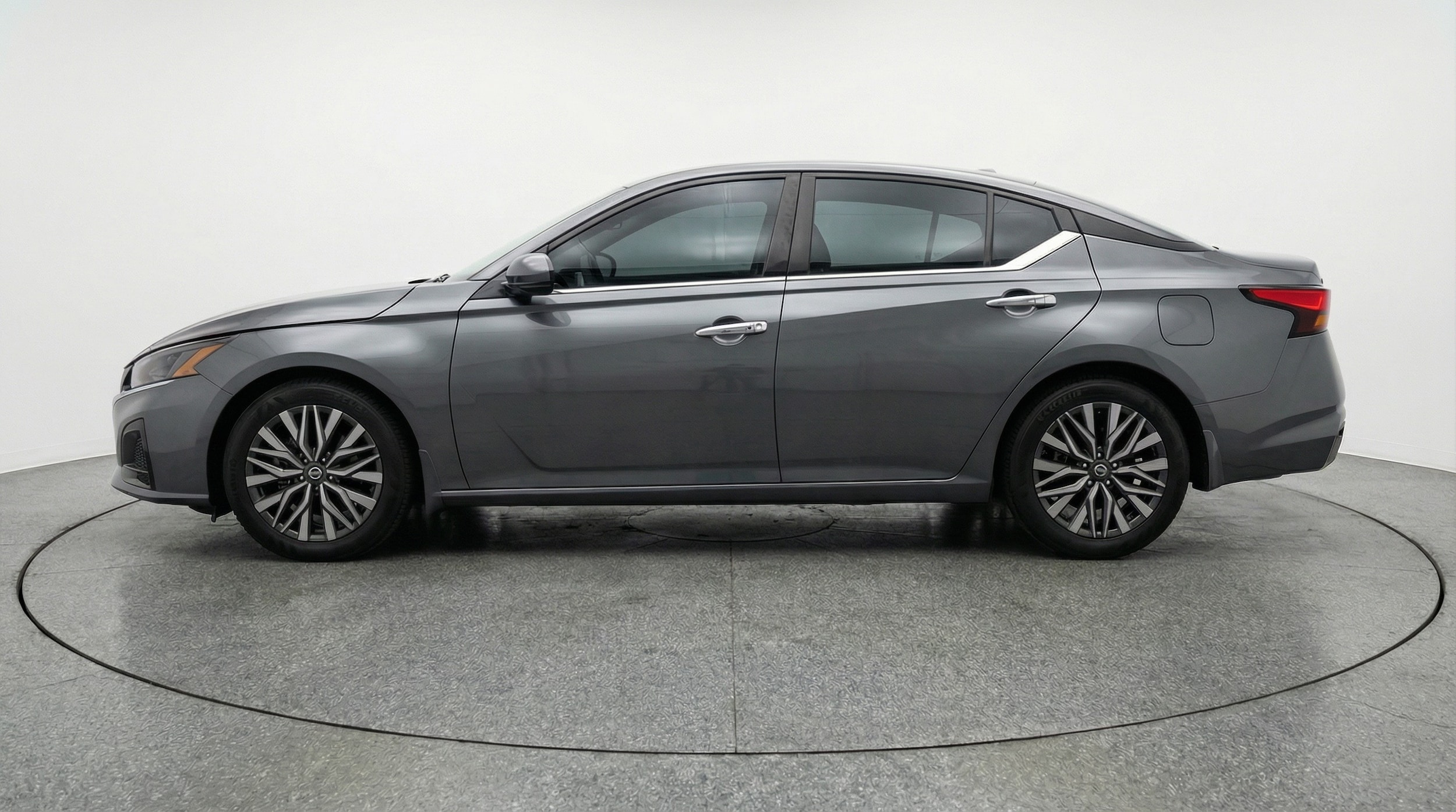 Thumbnail: 2025 Nissan Altima - 4