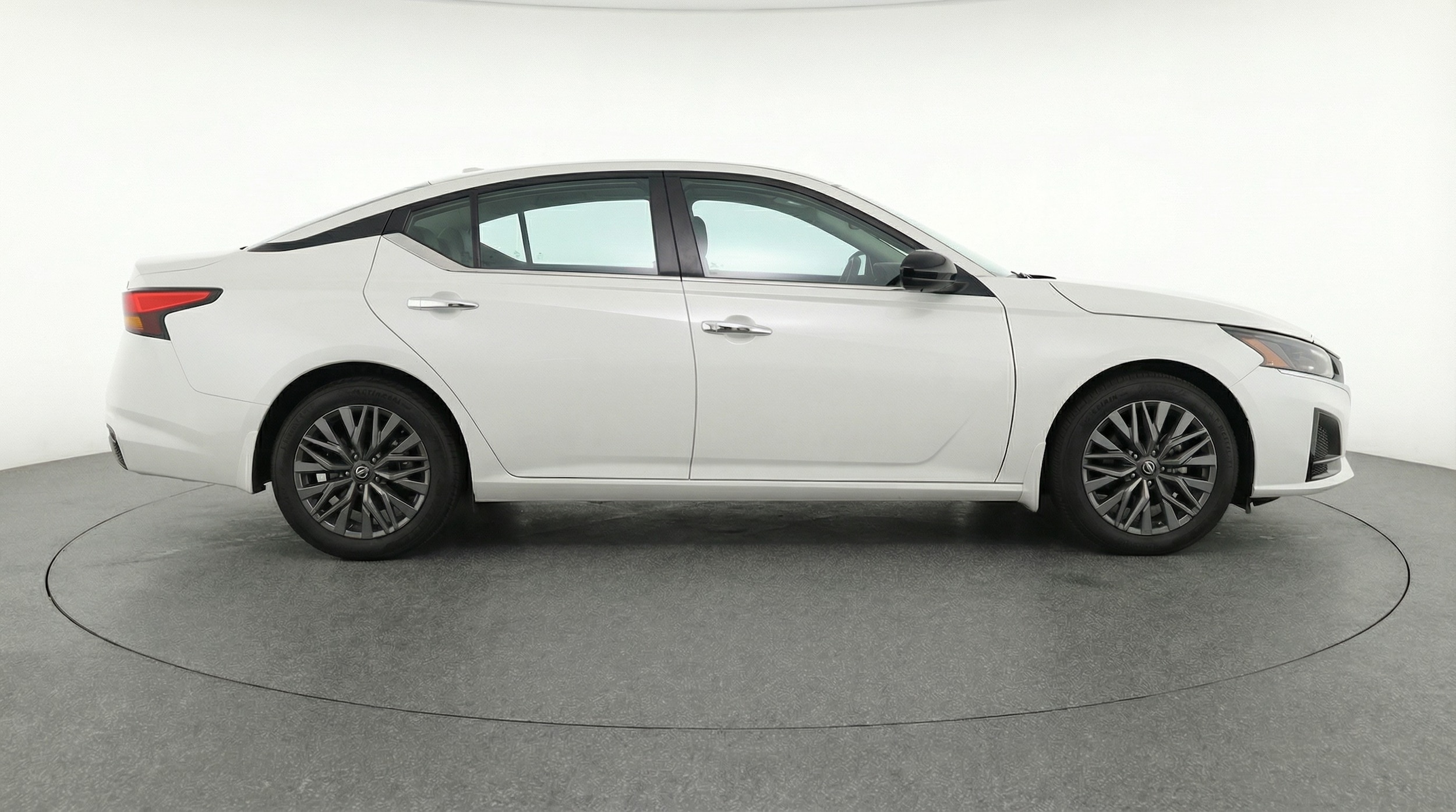 Thumbnail: 2025 Nissan Altima - 8