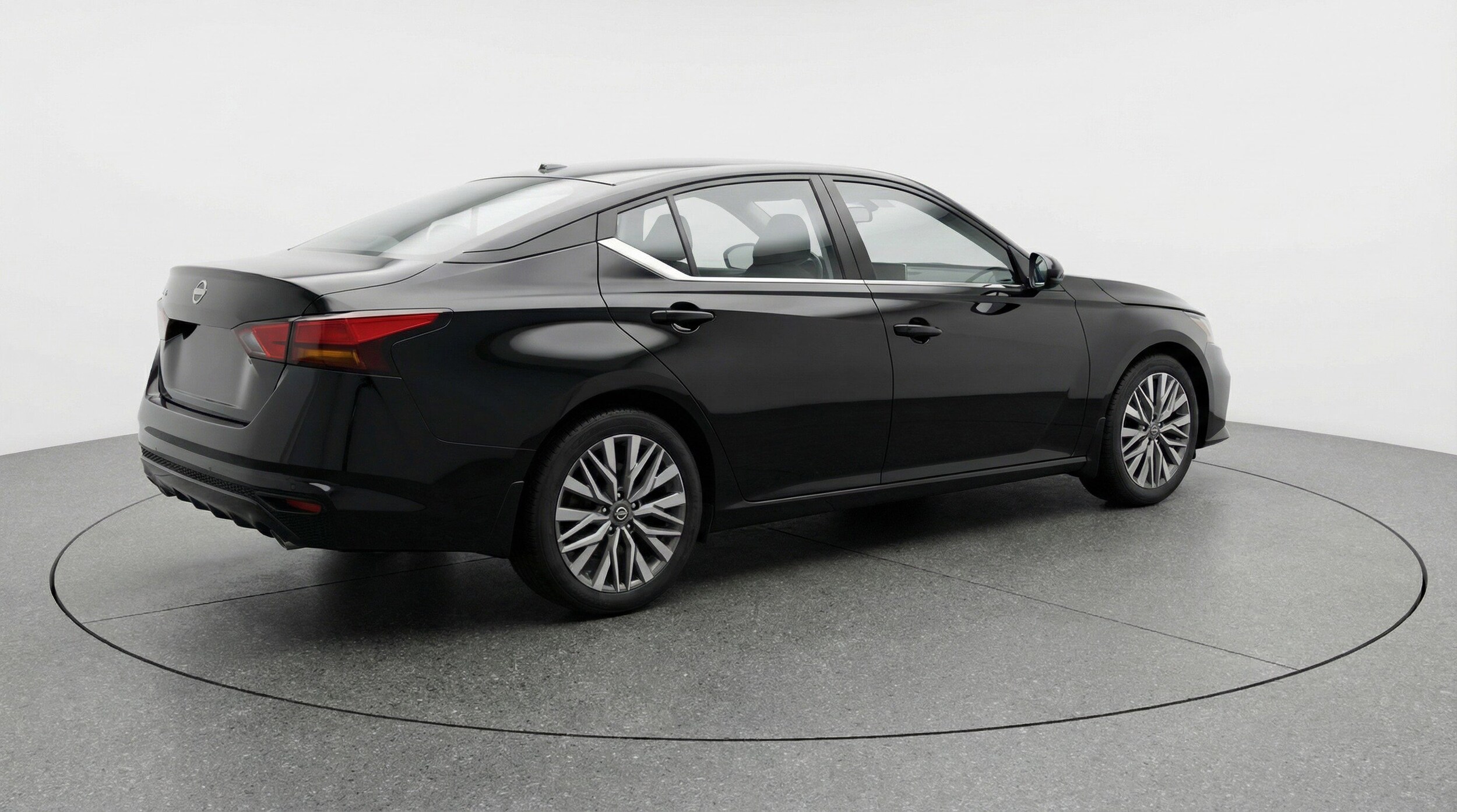 Thumbnail: 2025 Nissan Altima - 9