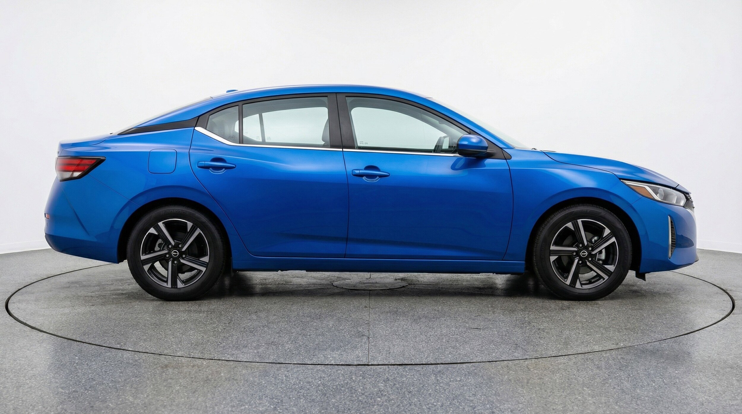 Thumbnail: 2025 Nissan Sentra - 11