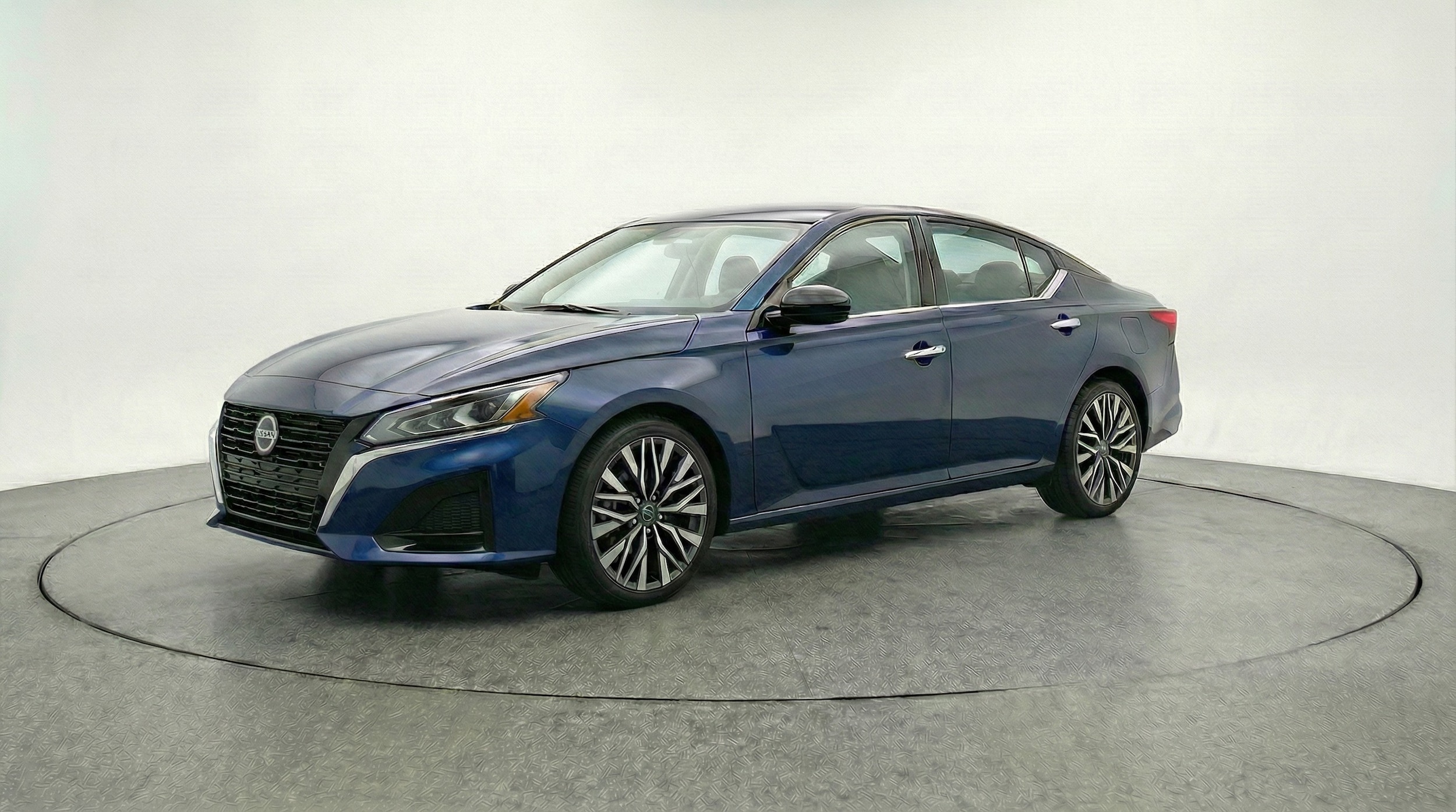 Thumbnail: 2025 Nissan Altima - 3