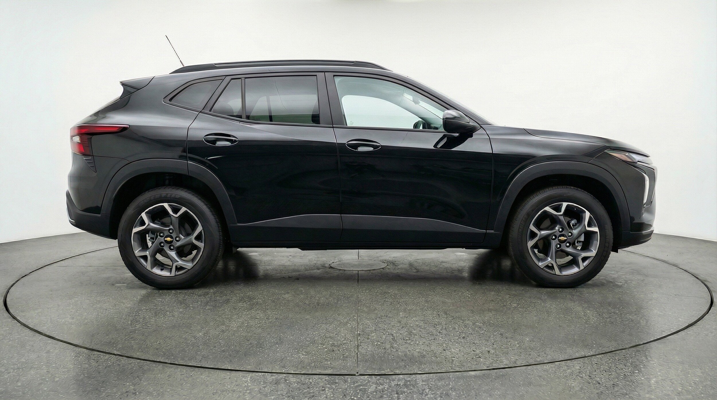 Thumbnail: 2025 Chevrolet Trax - 11