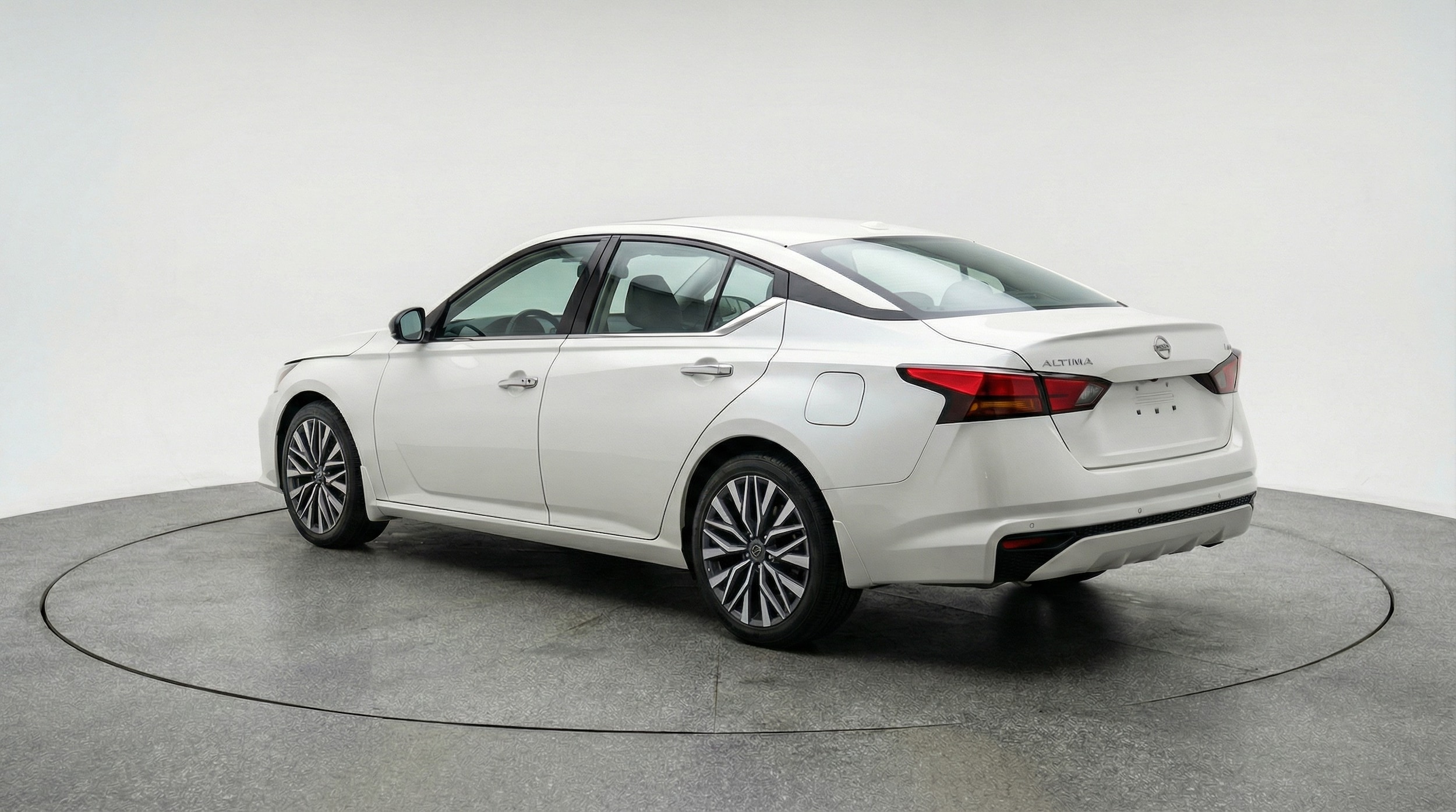 Thumbnail: 2025 Nissan Altima - 5