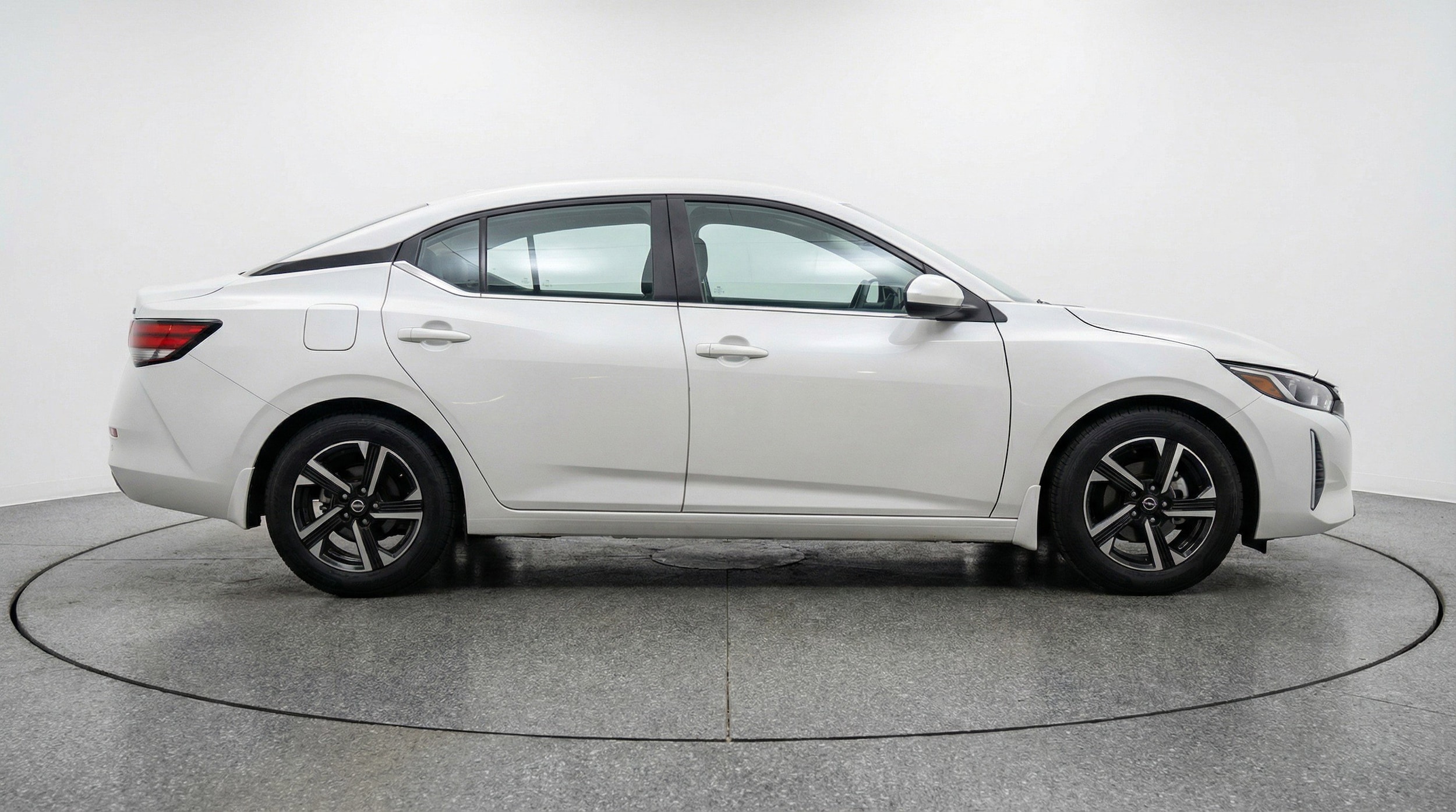 Thumbnail: 2025 Nissan Sentra - 11