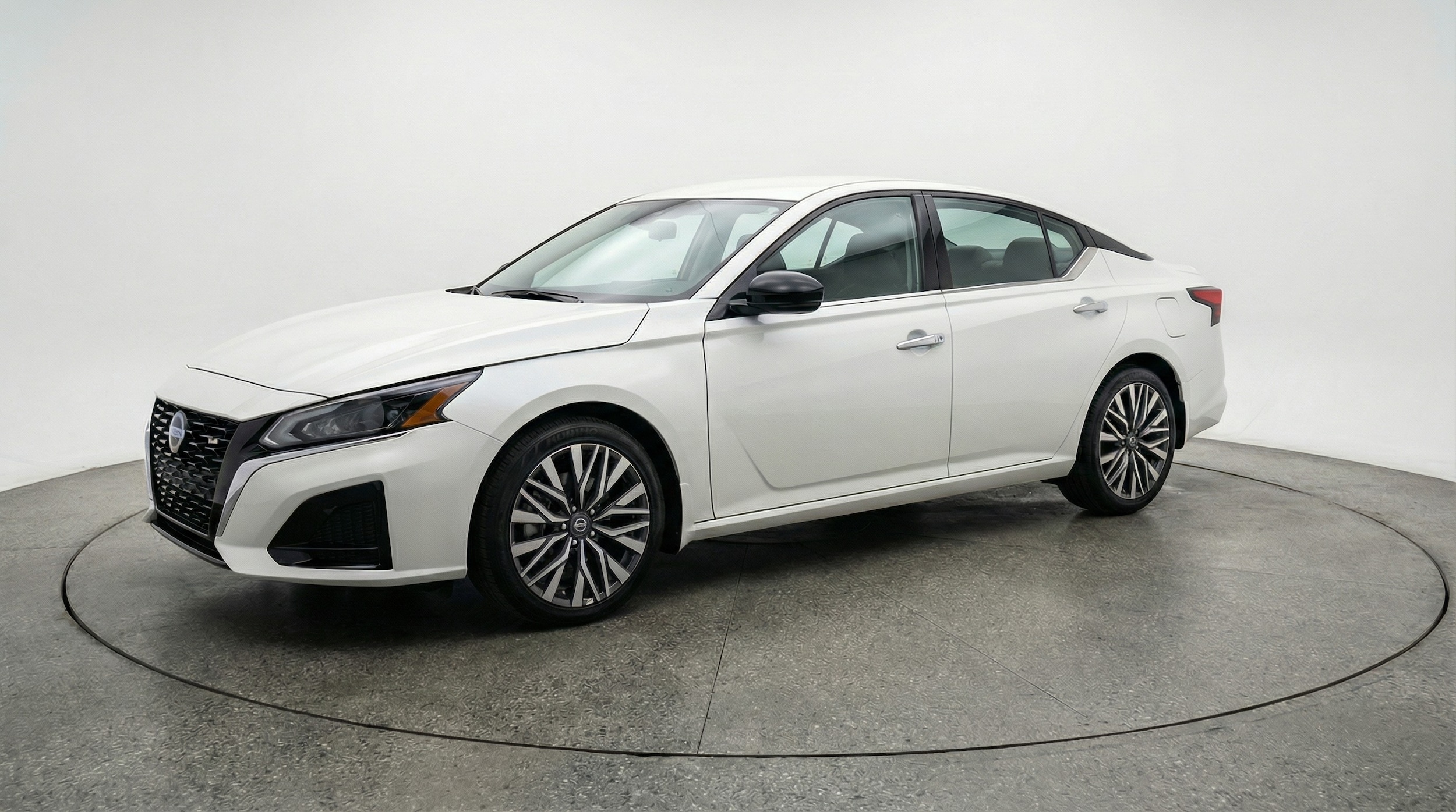 Thumbnail: 2025 Nissan Altima - 3