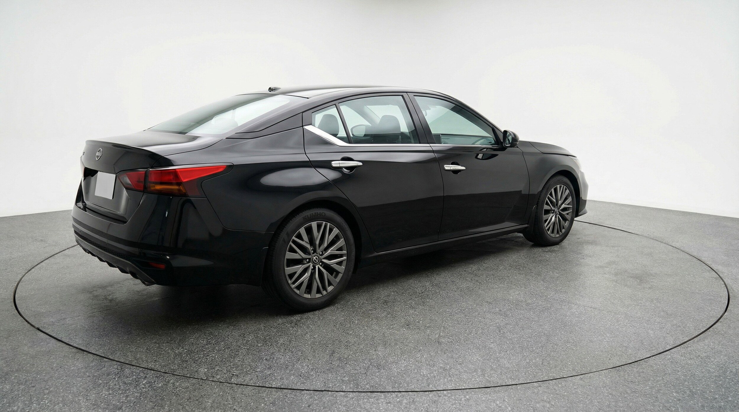 Thumbnail: 2025 Nissan Altima - 9