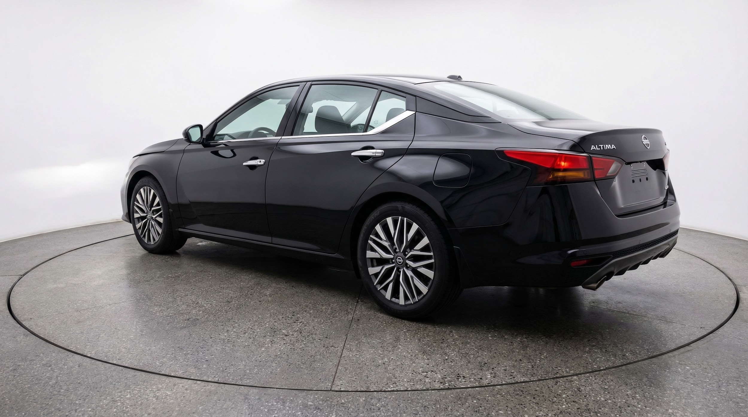 Thumbnail: 2025 Nissan Altima - 5