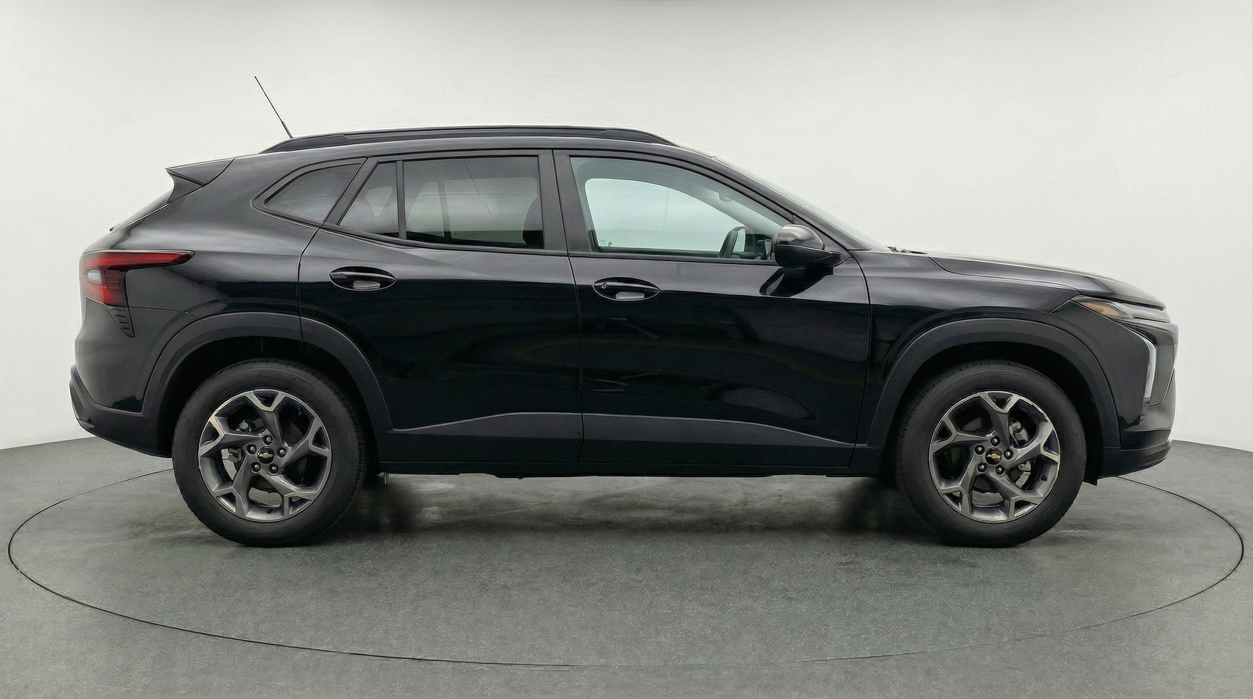 Thumbnail: 2025 Chevrolet Trax - 8