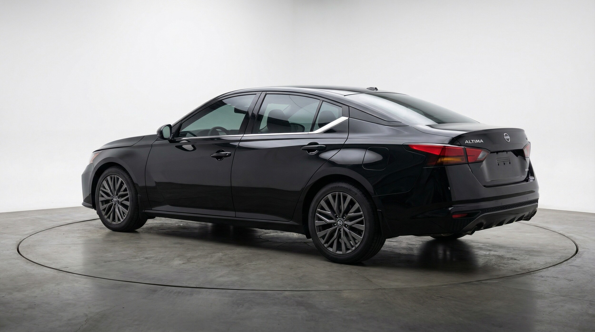 Thumbnail: 2025 Nissan Altima - 5