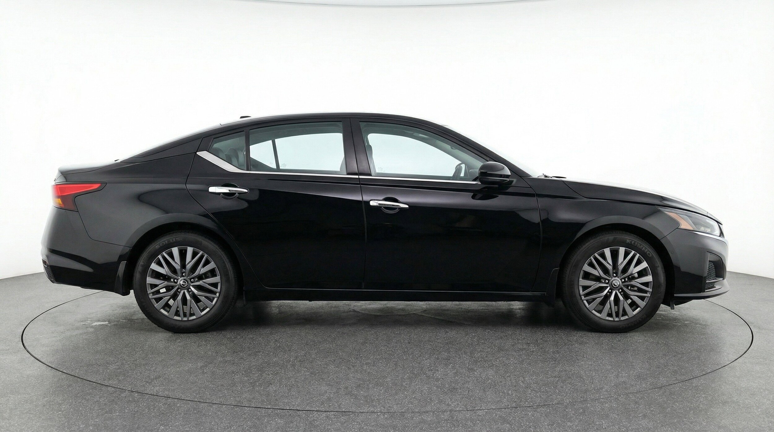 Thumbnail: 2025 Nissan Altima - 11