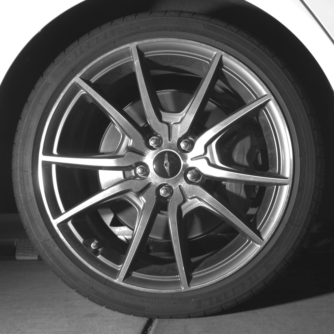 Thumbnail: 2025 Genesis G70 - 12