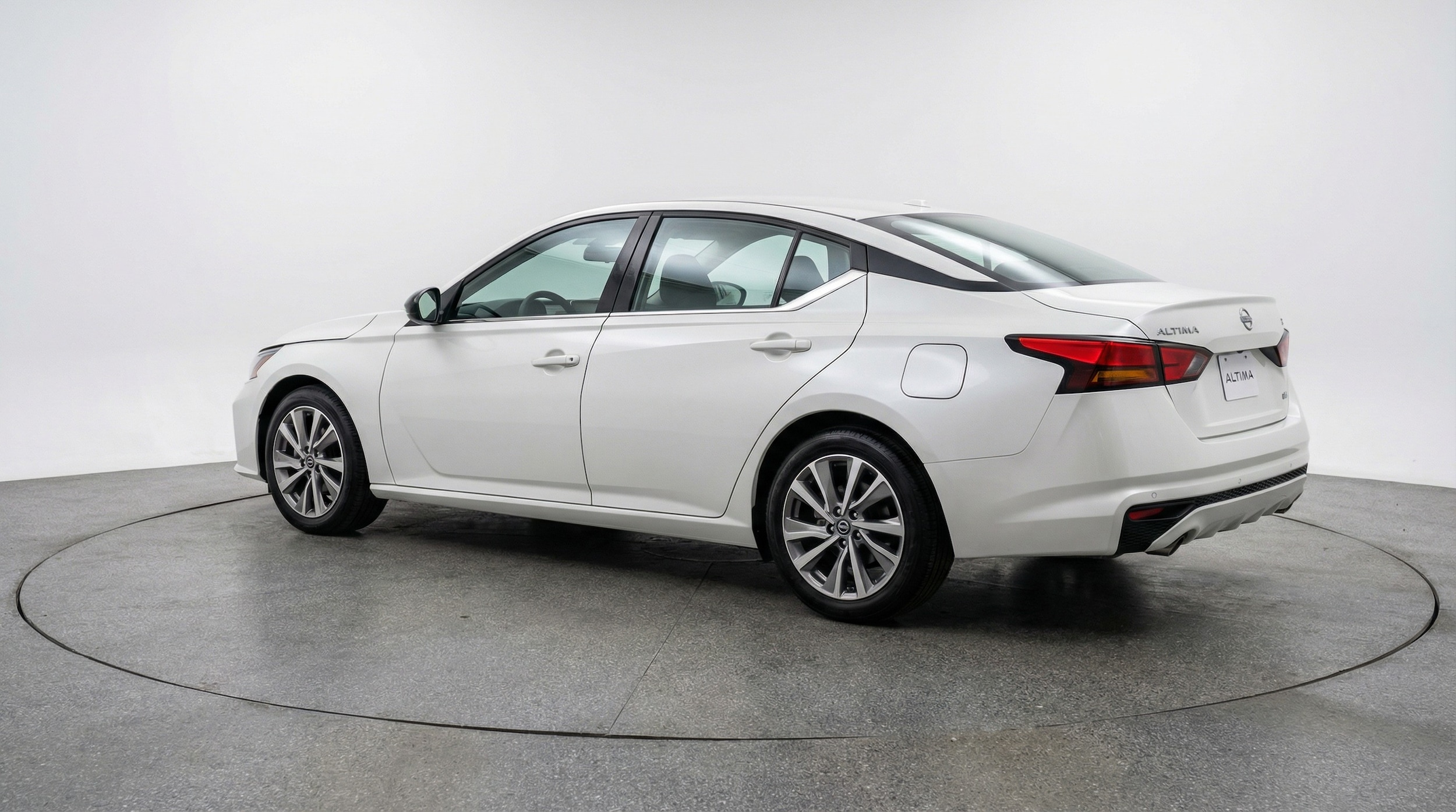 Thumbnail: 2025 Nissan Altima - 5