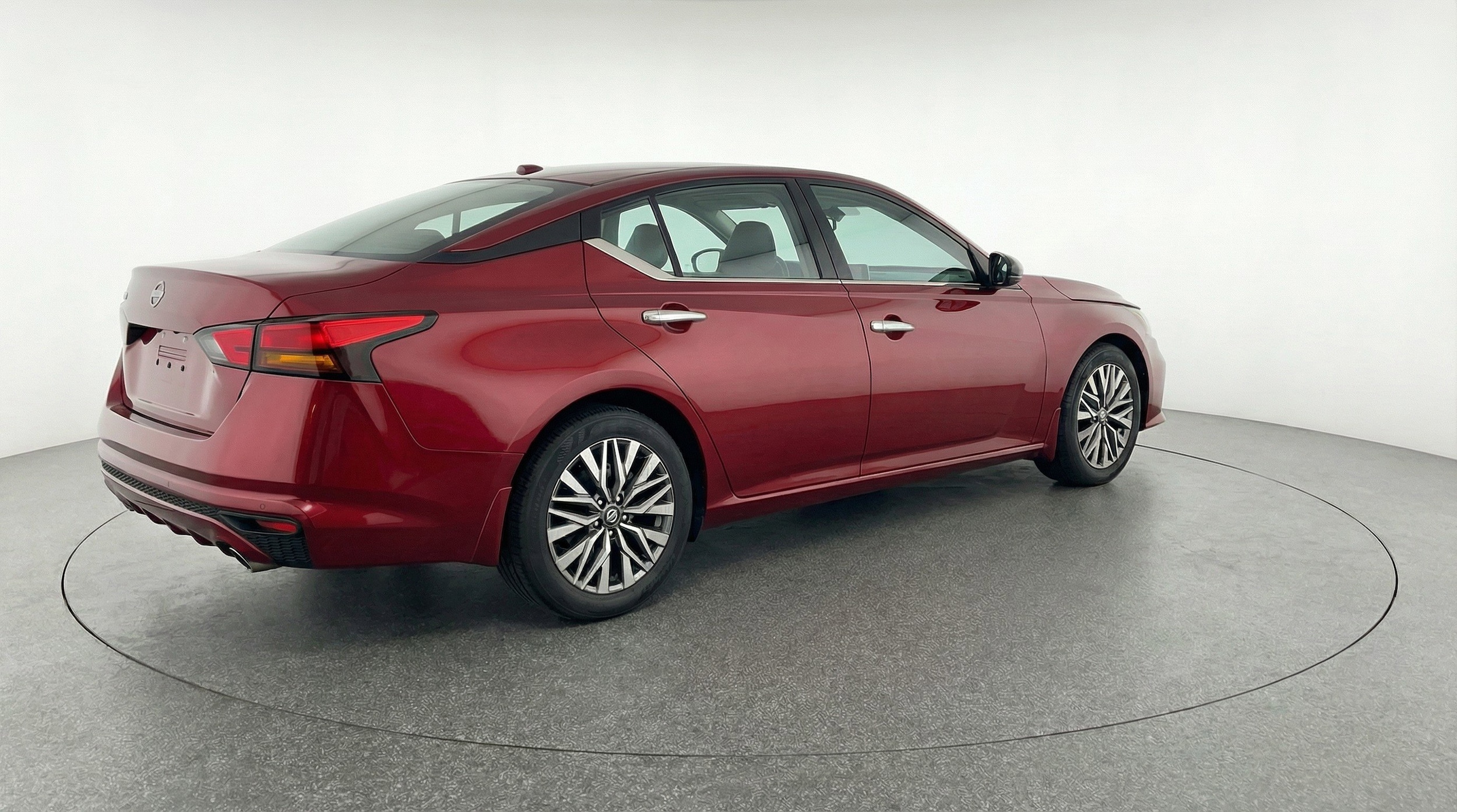 Thumbnail: 2025 Nissan Altima - 9
