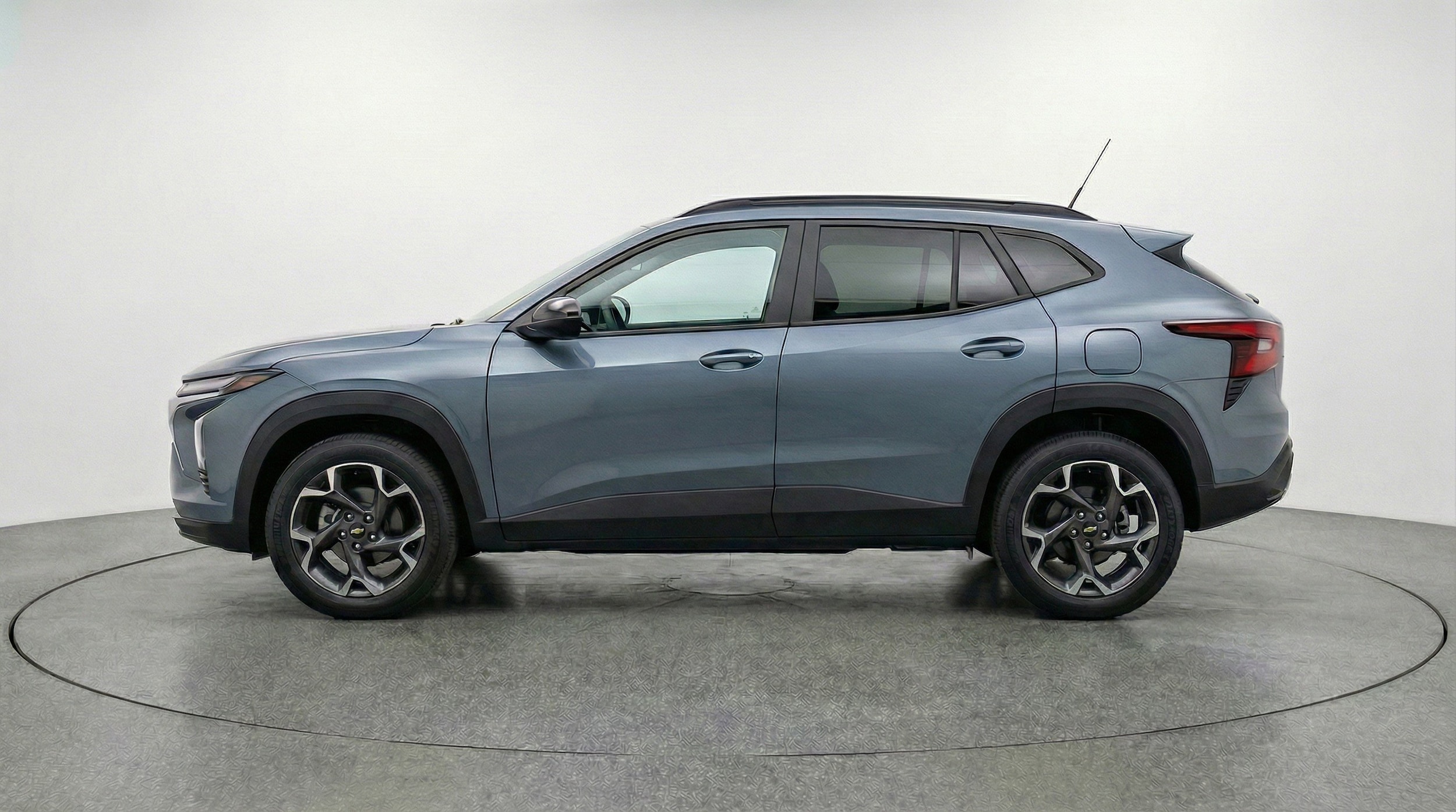 Thumbnail: 2025 Chevrolet Trax - 5