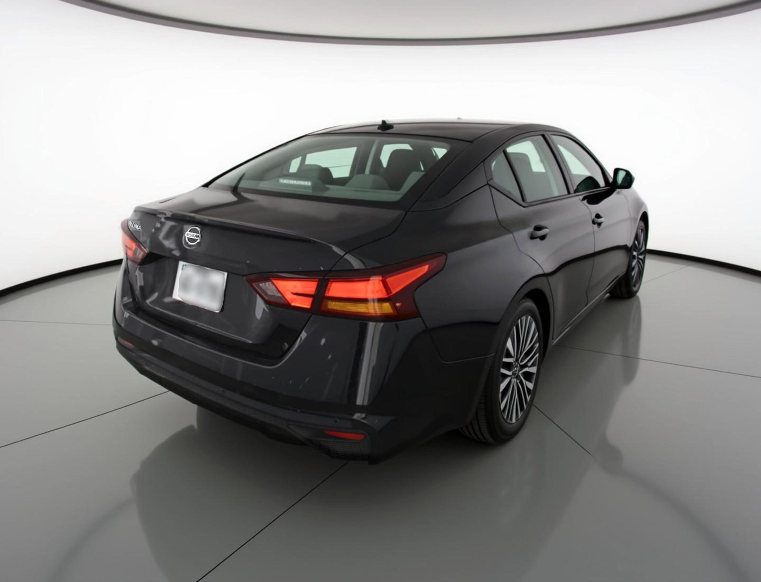 Thumbnail: 2025 Nissan Altima - 9