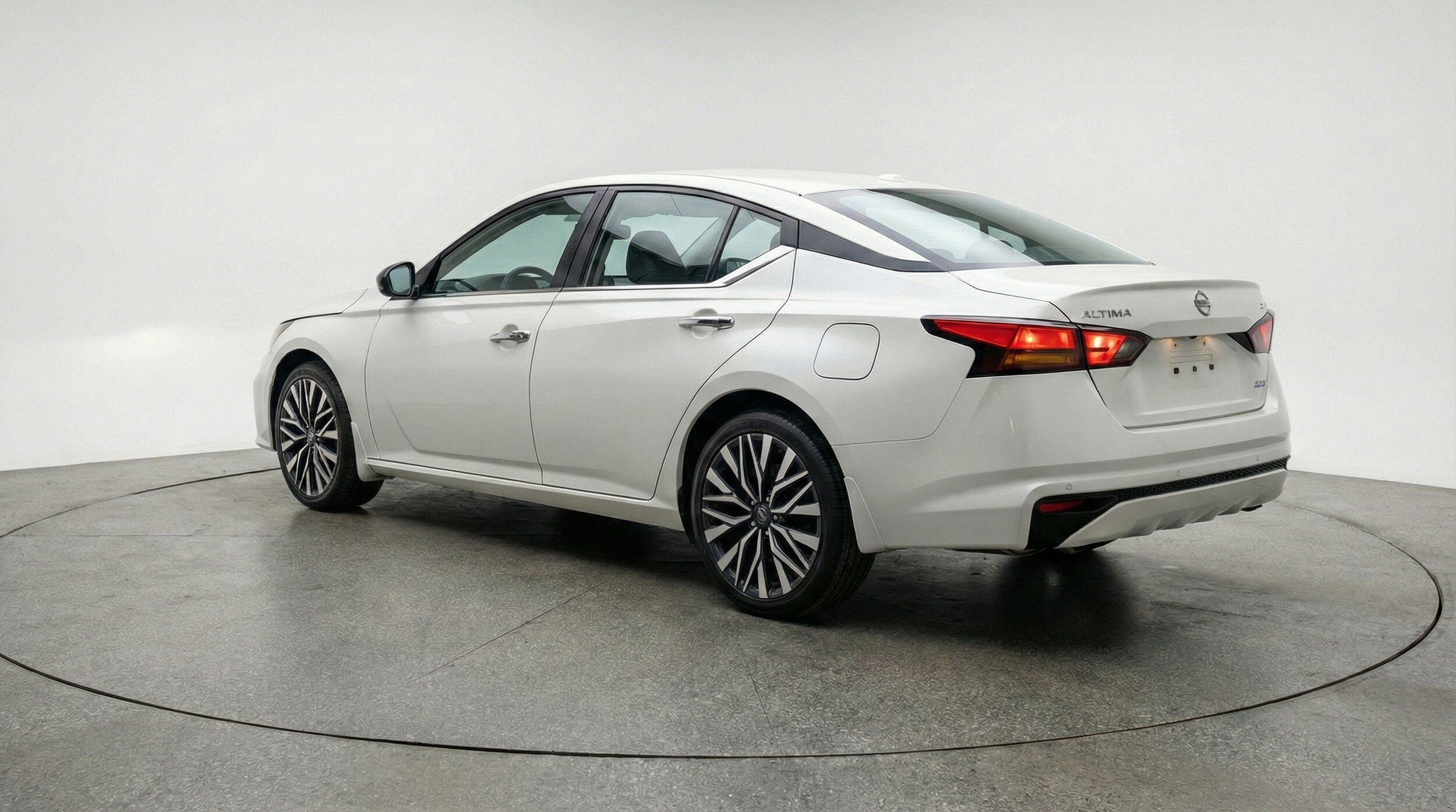 Thumbnail: 2025 Nissan Altima - 6