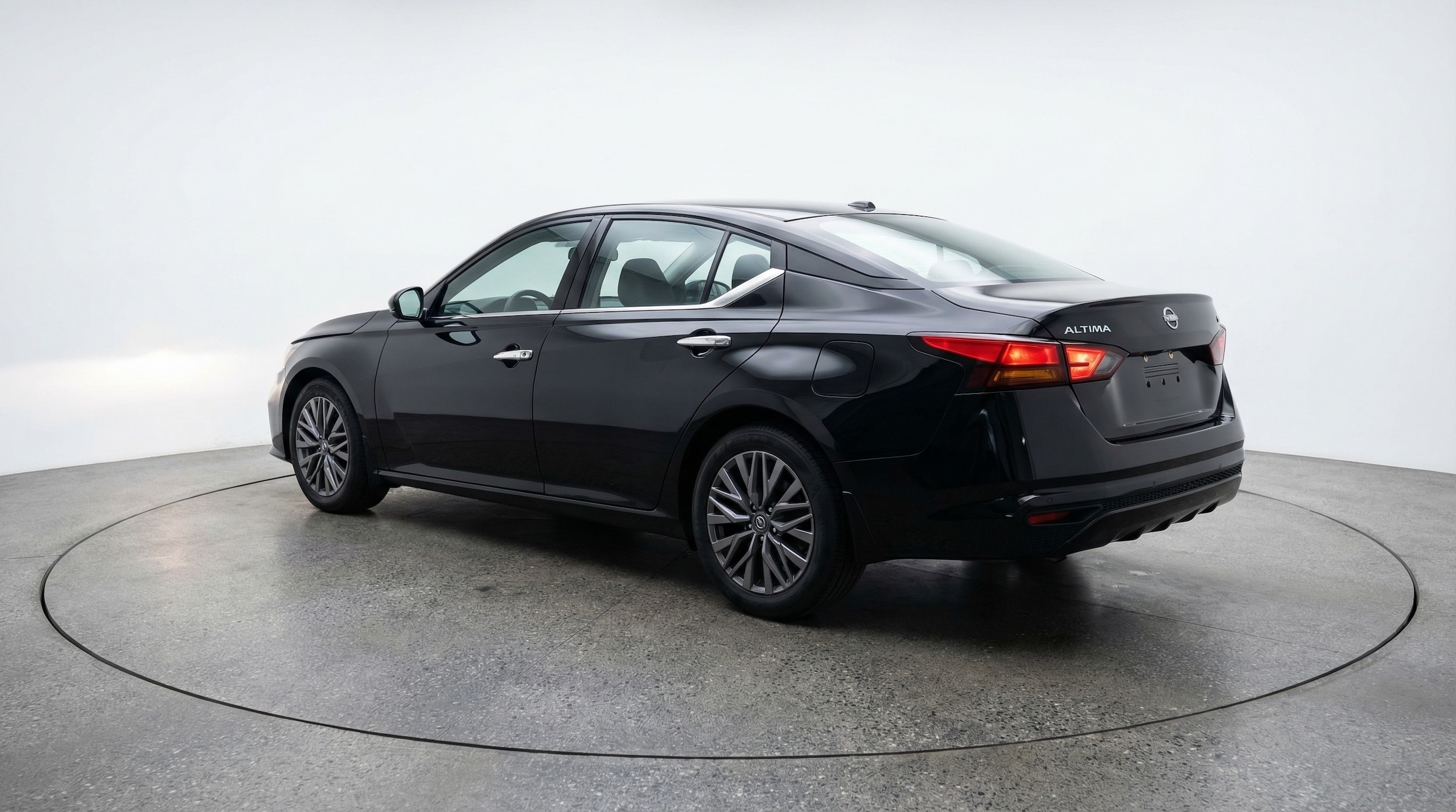 Thumbnail: 2025 Nissan Altima - 5