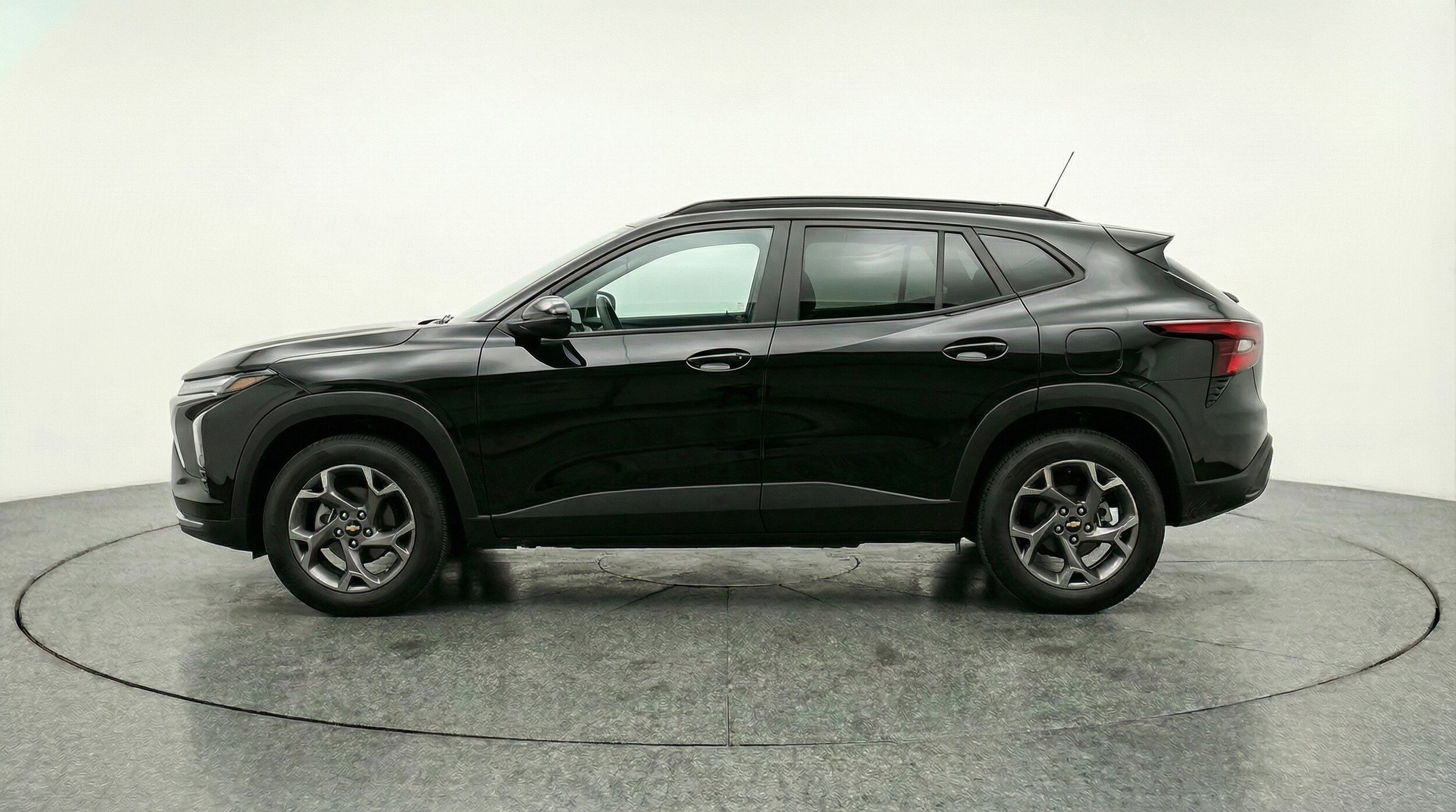 Thumbnail: 2025 Chevrolet Trax - 5