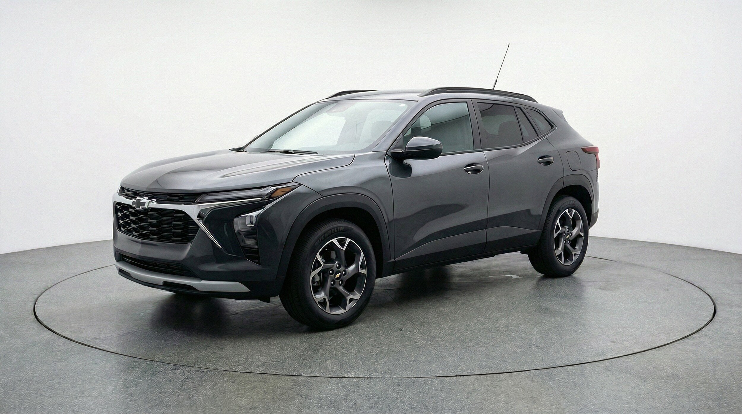 Thumbnail: 2025 Chevrolet Trax - 3