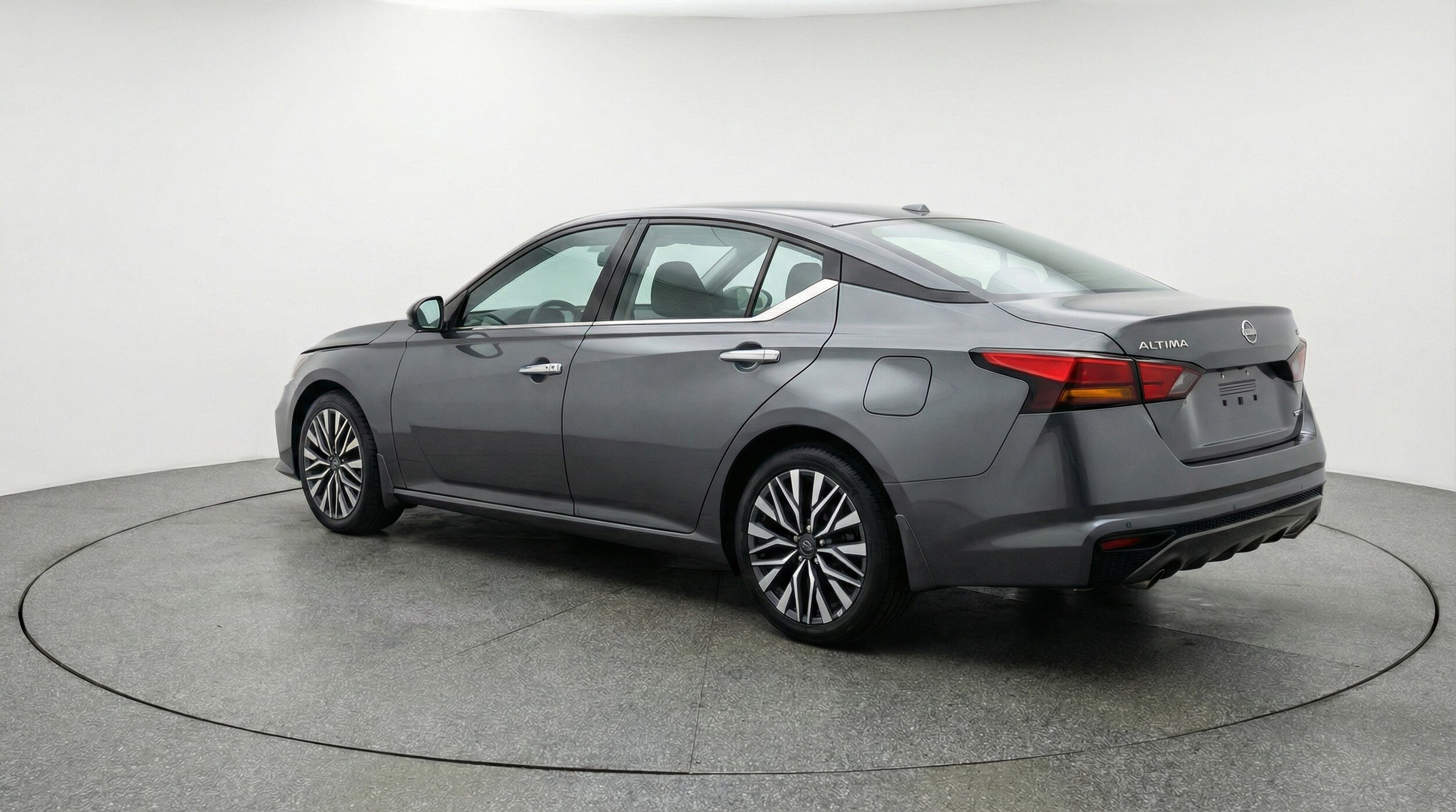 Thumbnail: 2025 Nissan Altima - 5